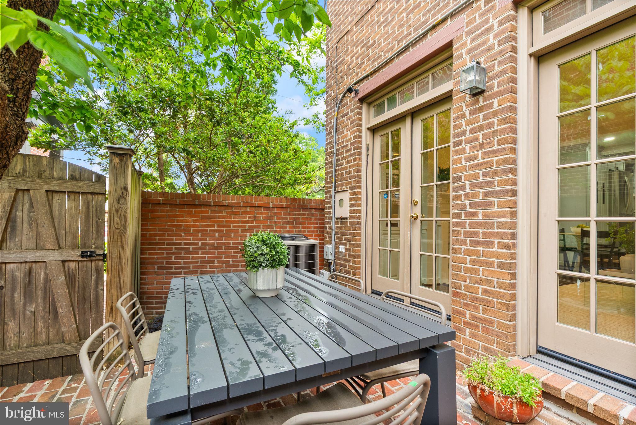 NETHERGATE - Residential