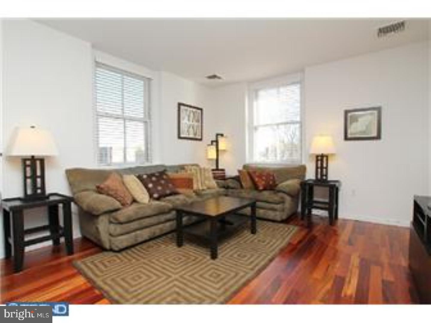UNIVERSITY CITY - Residential Lease