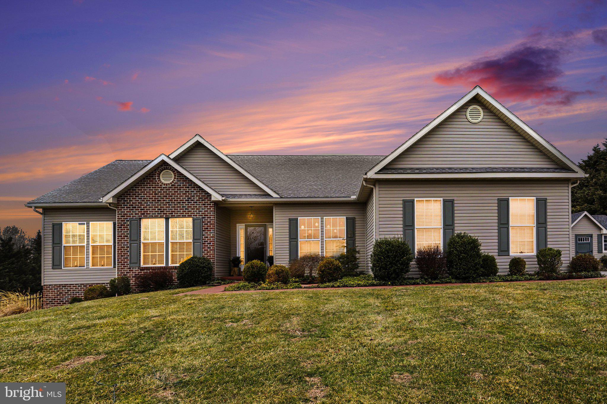 MAYERS SUMMIT - Residential