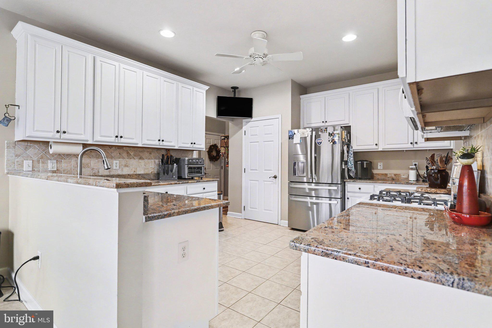 MAYERS SUMMIT - Residential