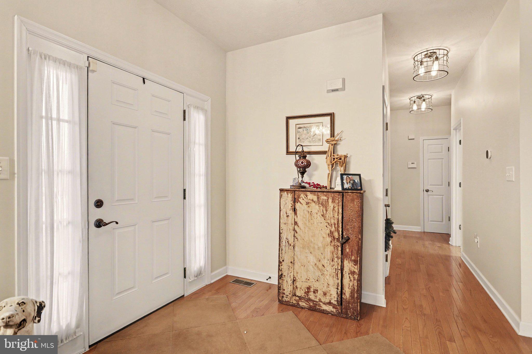 MAYERS SUMMIT - Residential