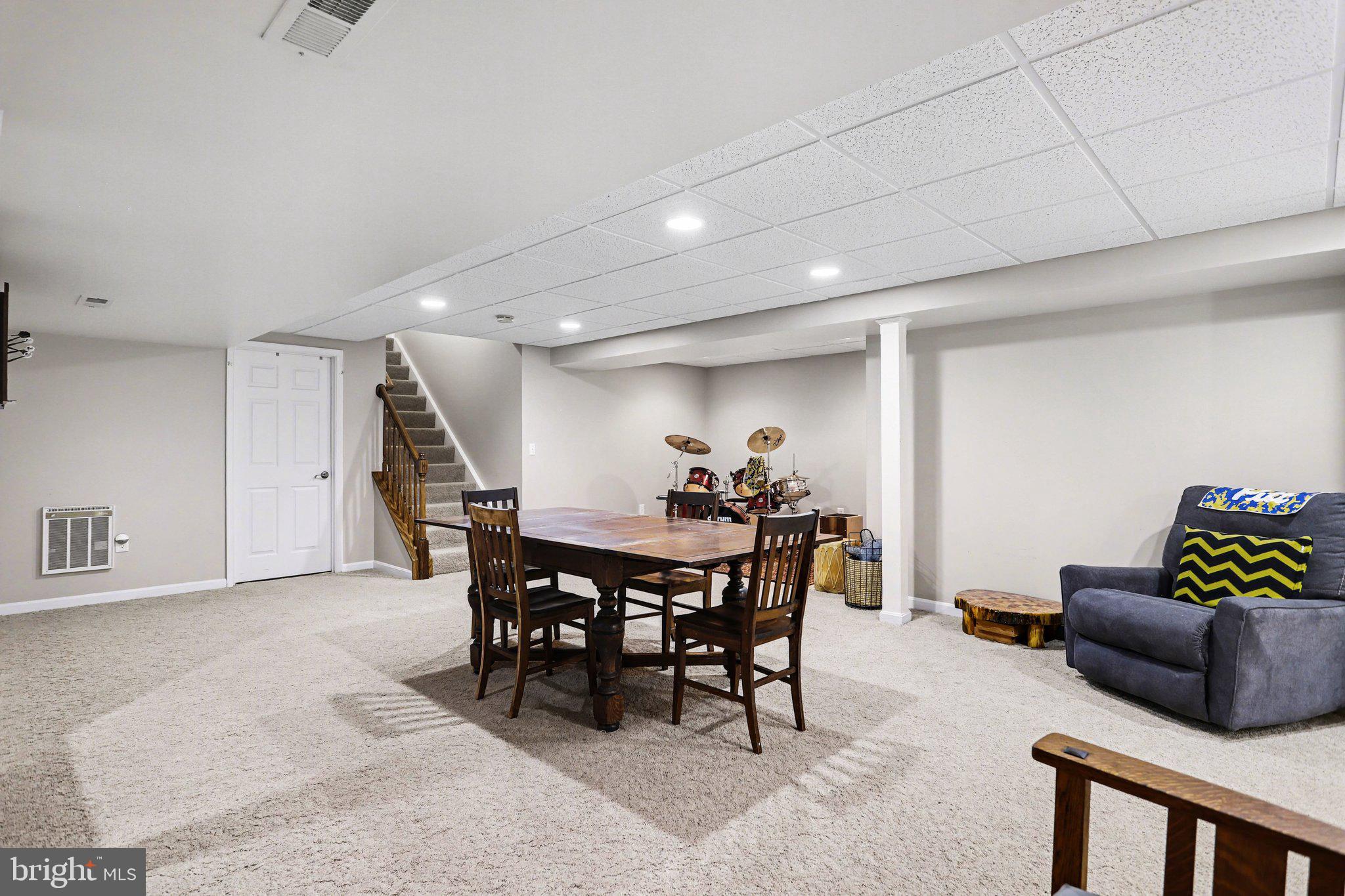 MAYERS SUMMIT - Residential