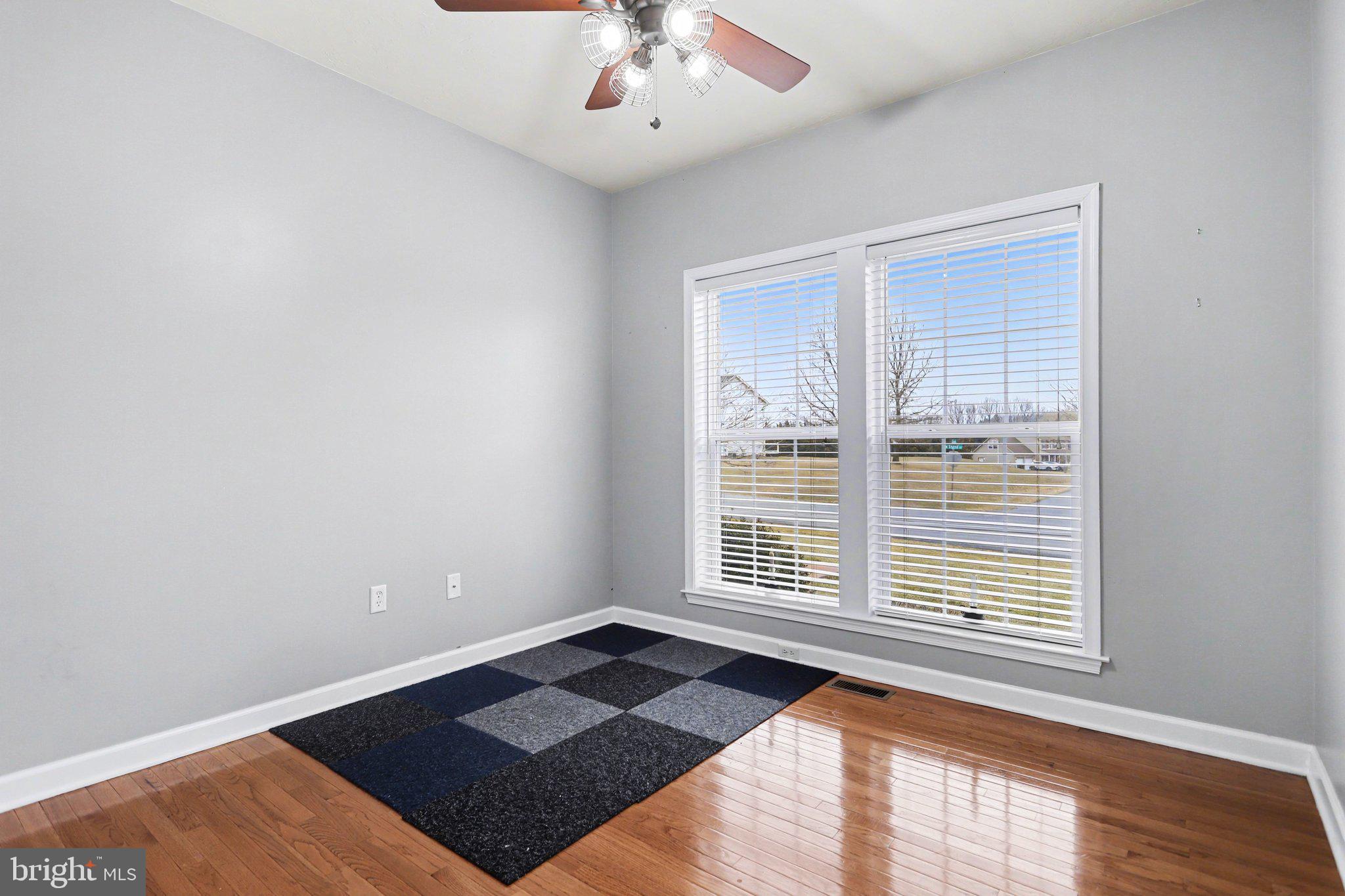 MAYERS SUMMIT - Residential