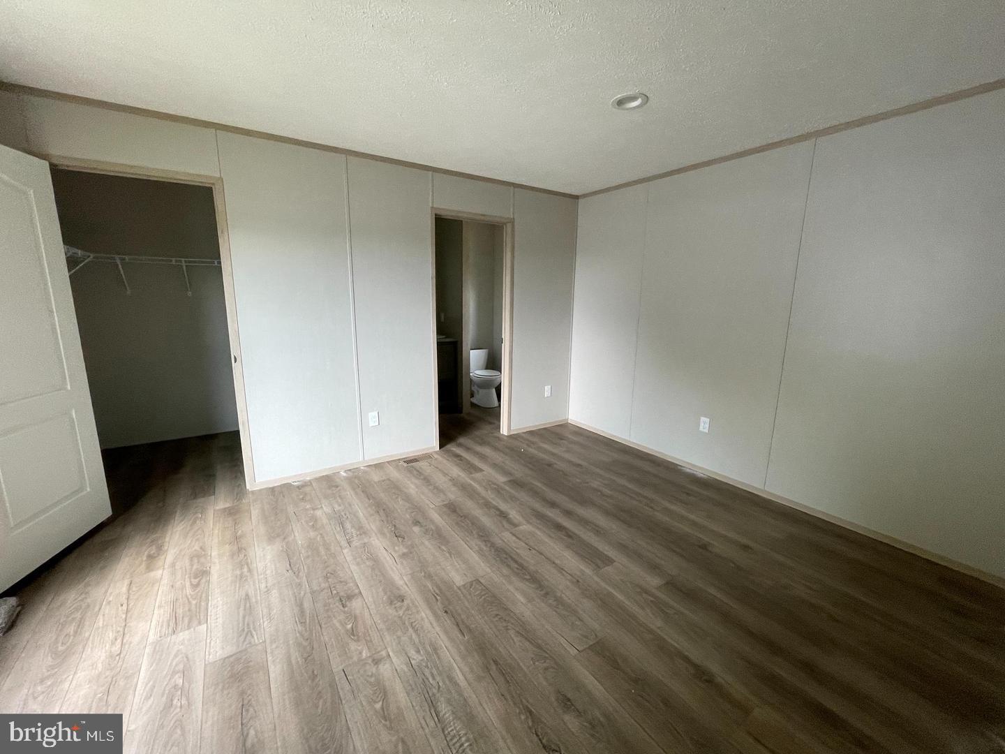 HILLSIDE ESTATES - Residential