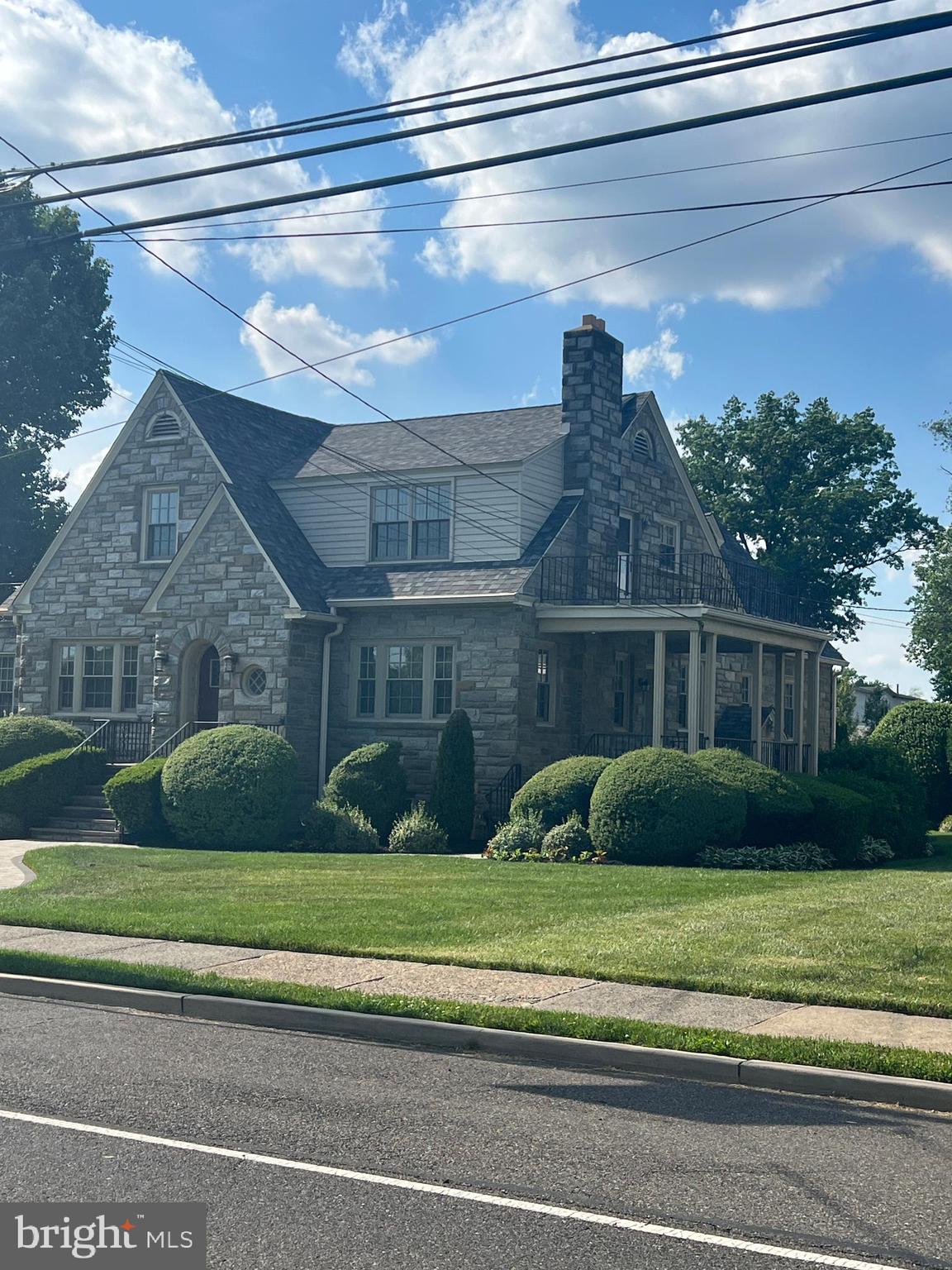 415 E MAIN STREET A / HOUSE