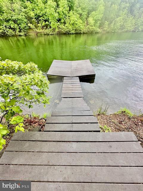 LAKE HOLIDAY ESTATES - Land