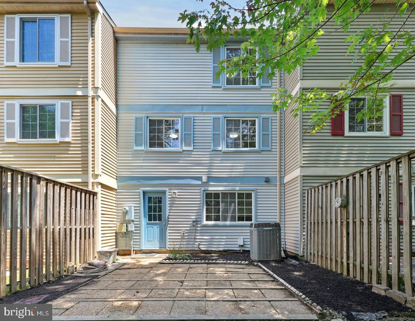 RESTON - Residential