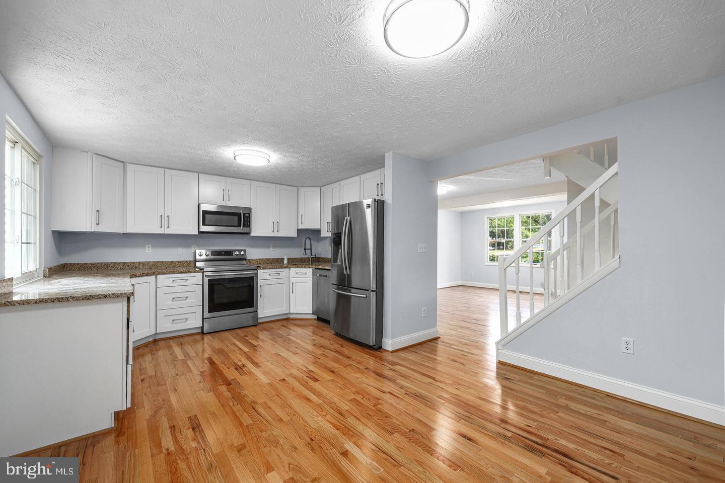 RESTON - Residential