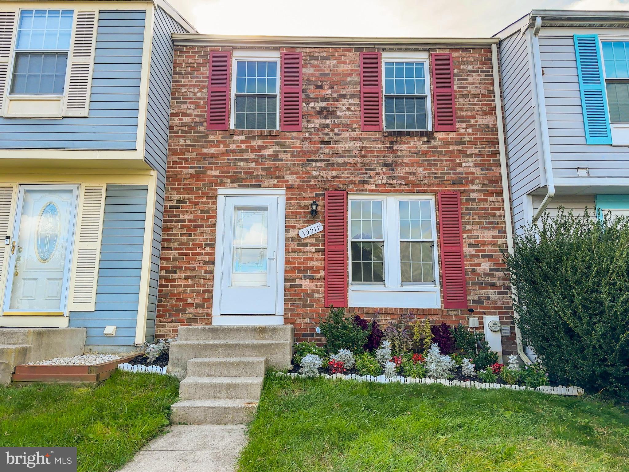 OAK POND PLAT FIVEPHASE - Residential Lease