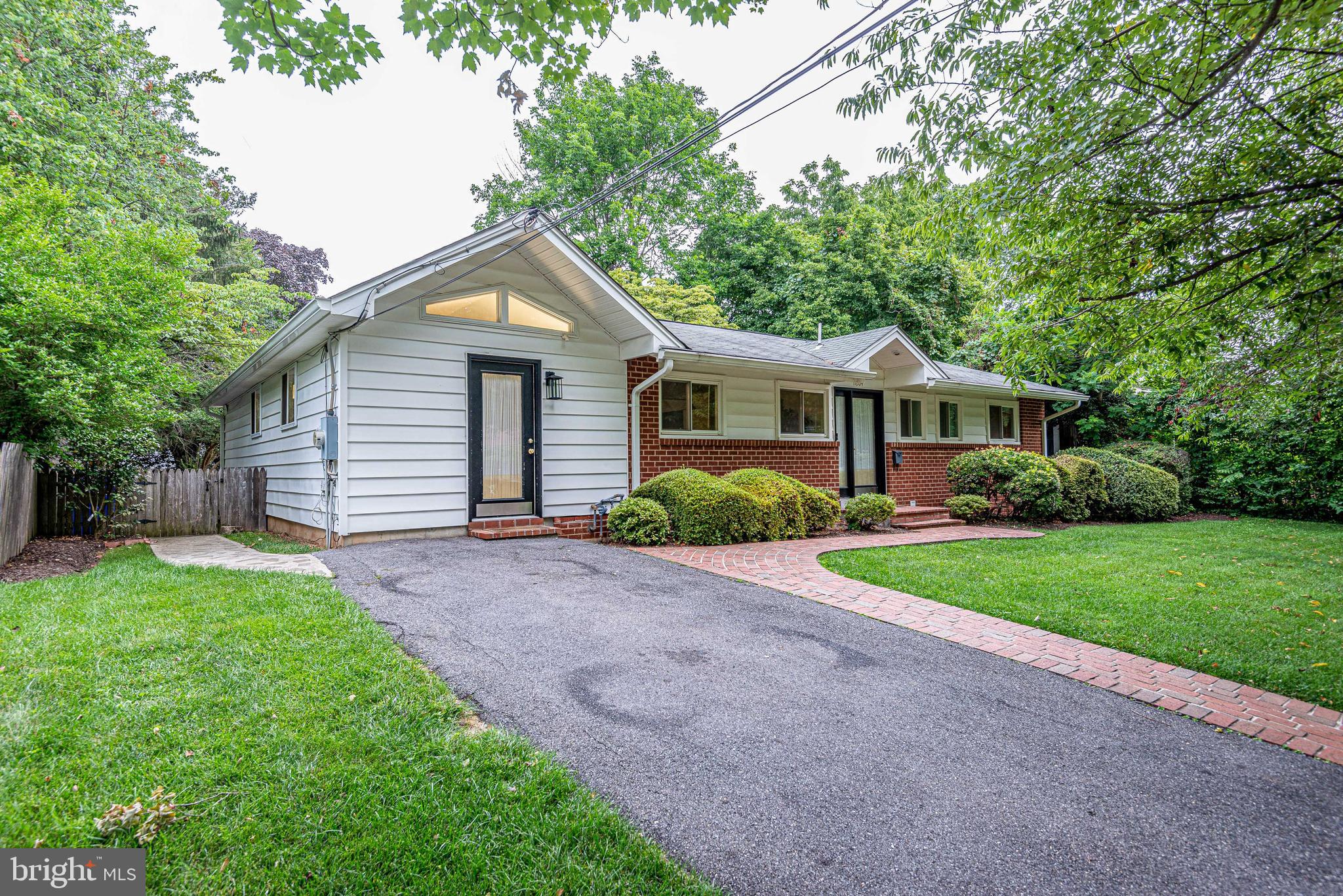 WHITE FLINT PARK - Residential Lease