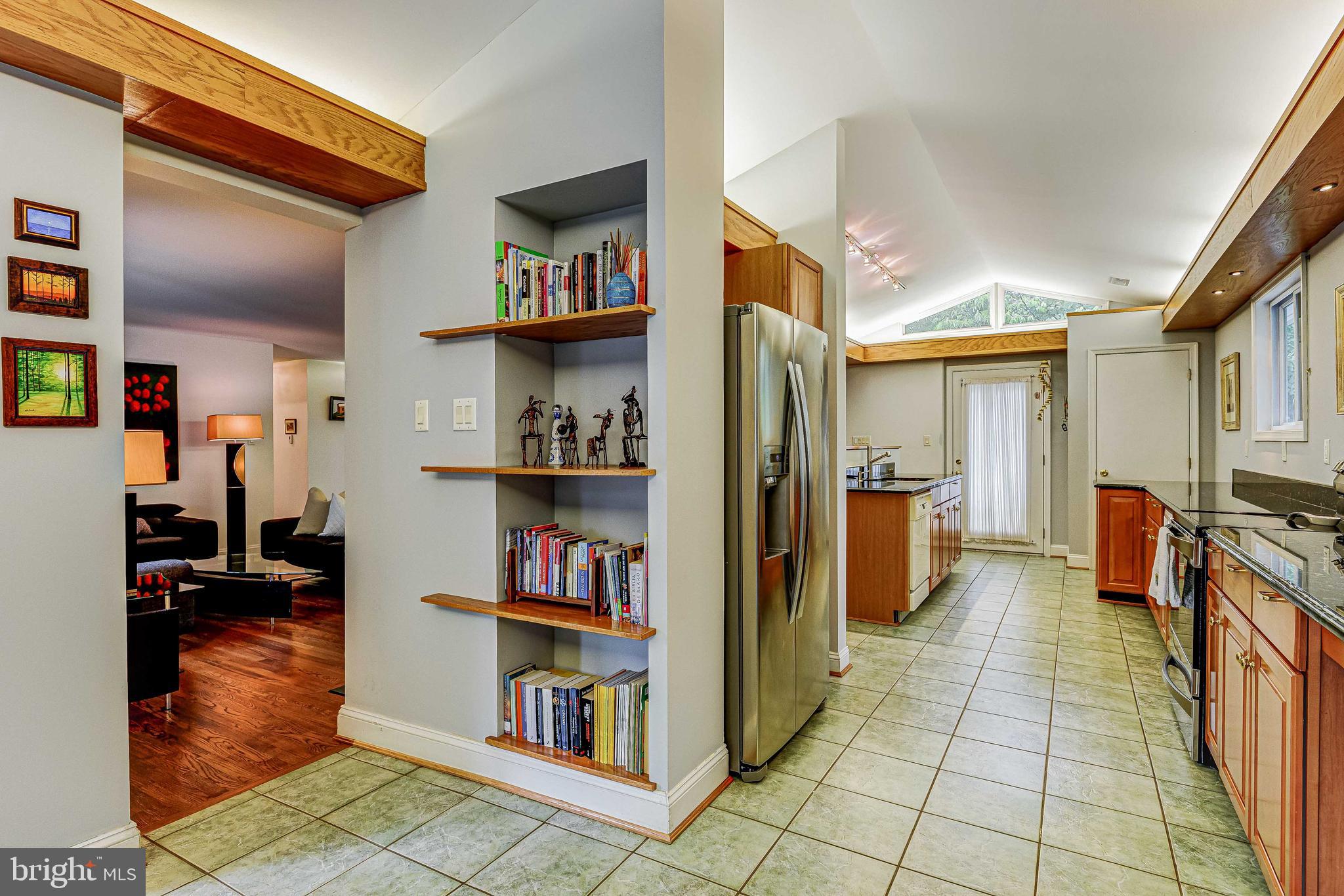 WHITE FLINT PARK - Residential Lease