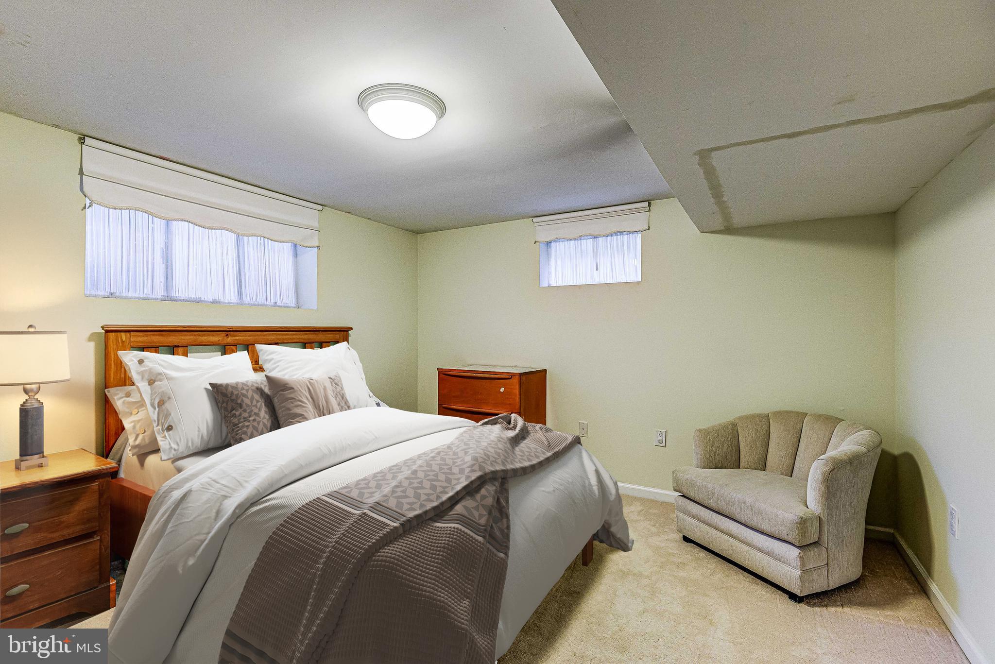 WHITE FLINT PARK - Residential Lease