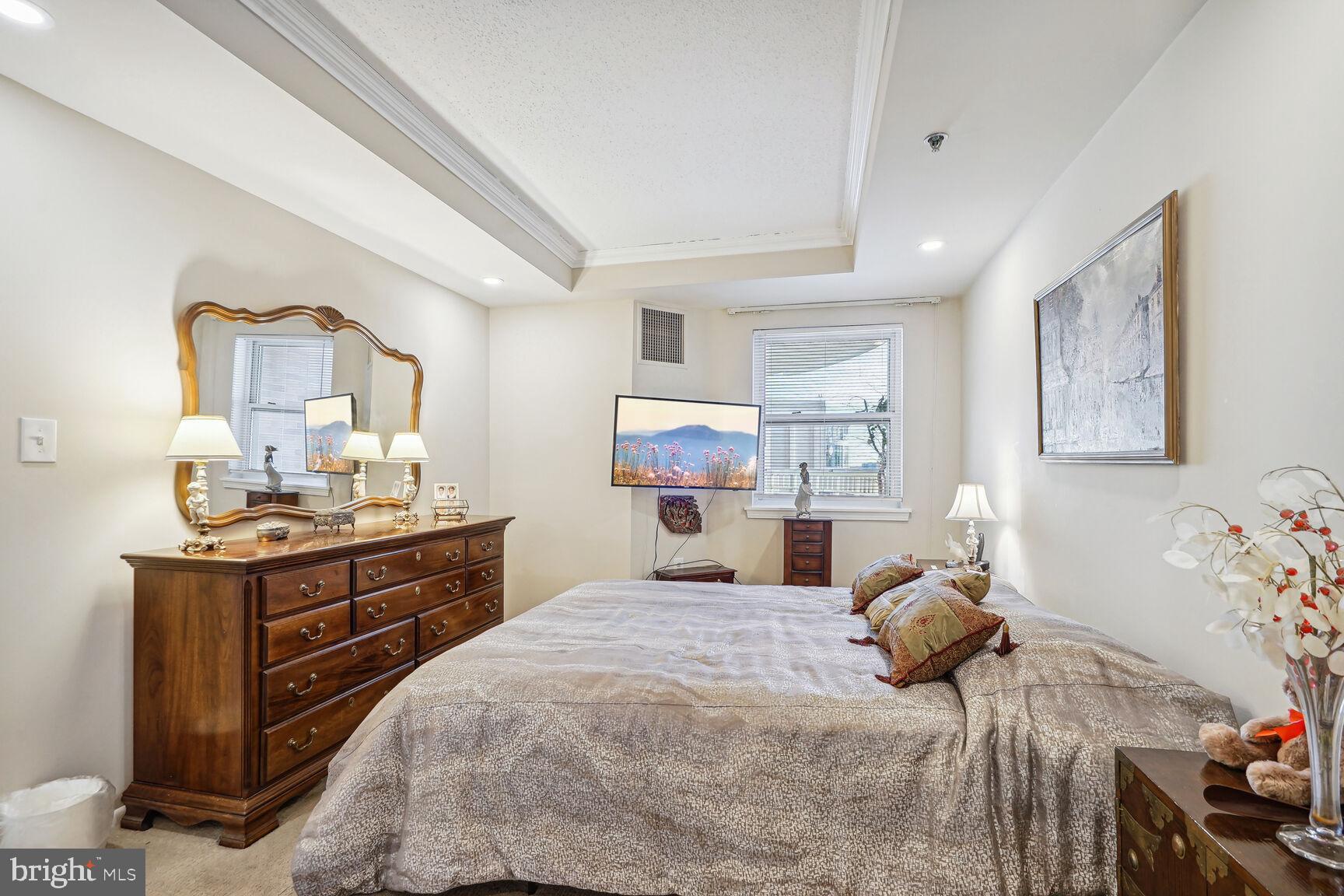 THE JEFFERSON - SUNRISE SENIOR LIVING - Residential Lease