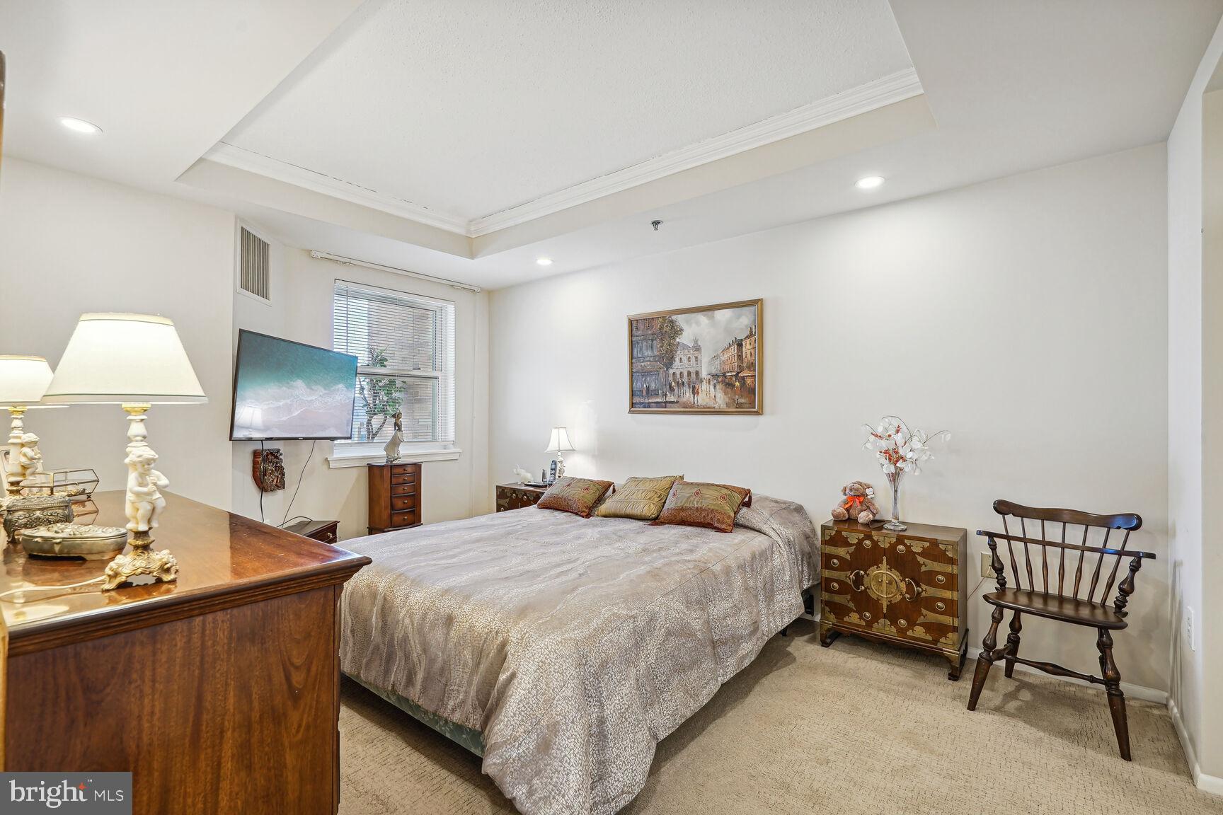 THE JEFFERSON - SUNRISE SENIOR LIVING - Residential Lease