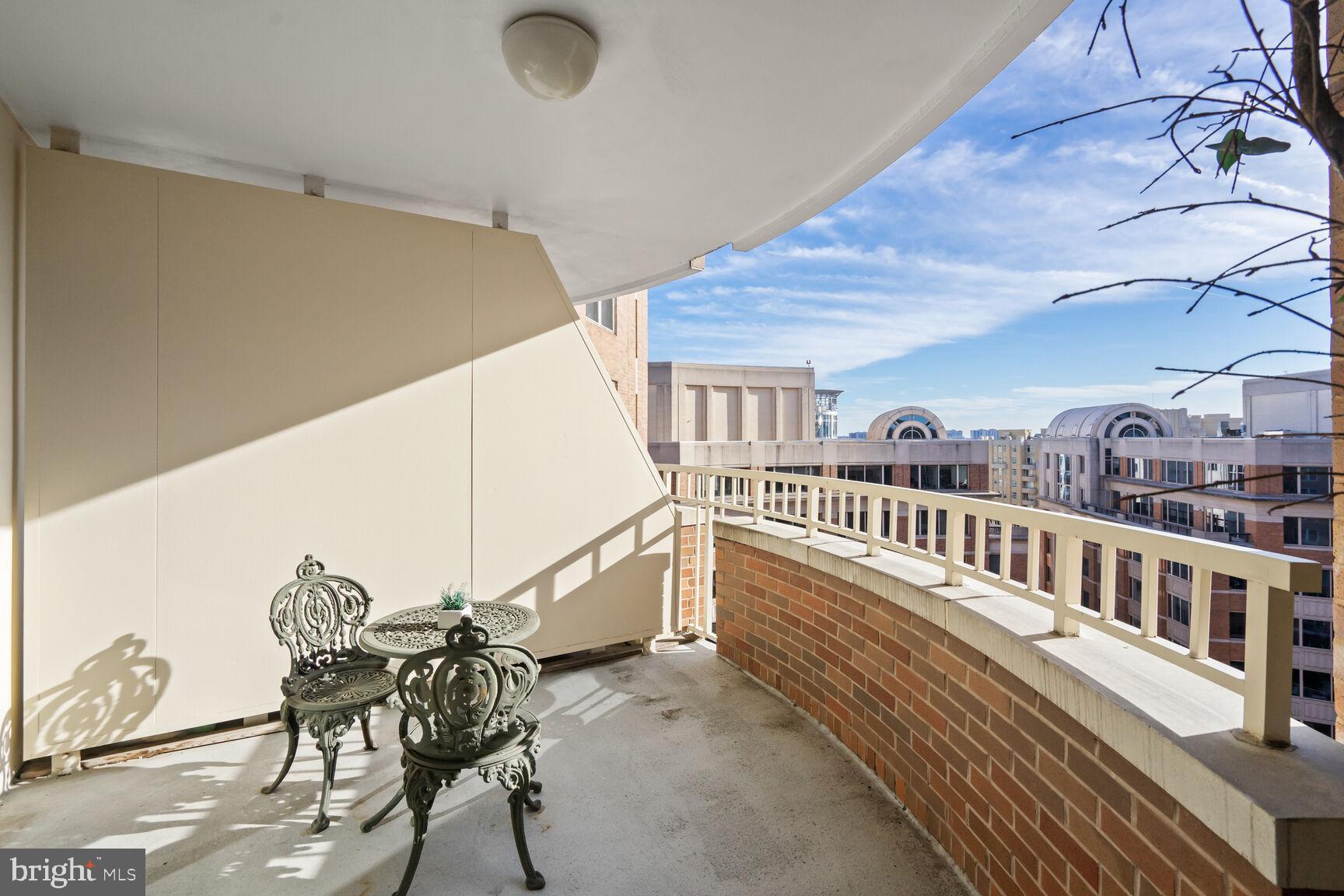 THE JEFFERSON - SUNRISE SENIOR LIVING - Residential Lease