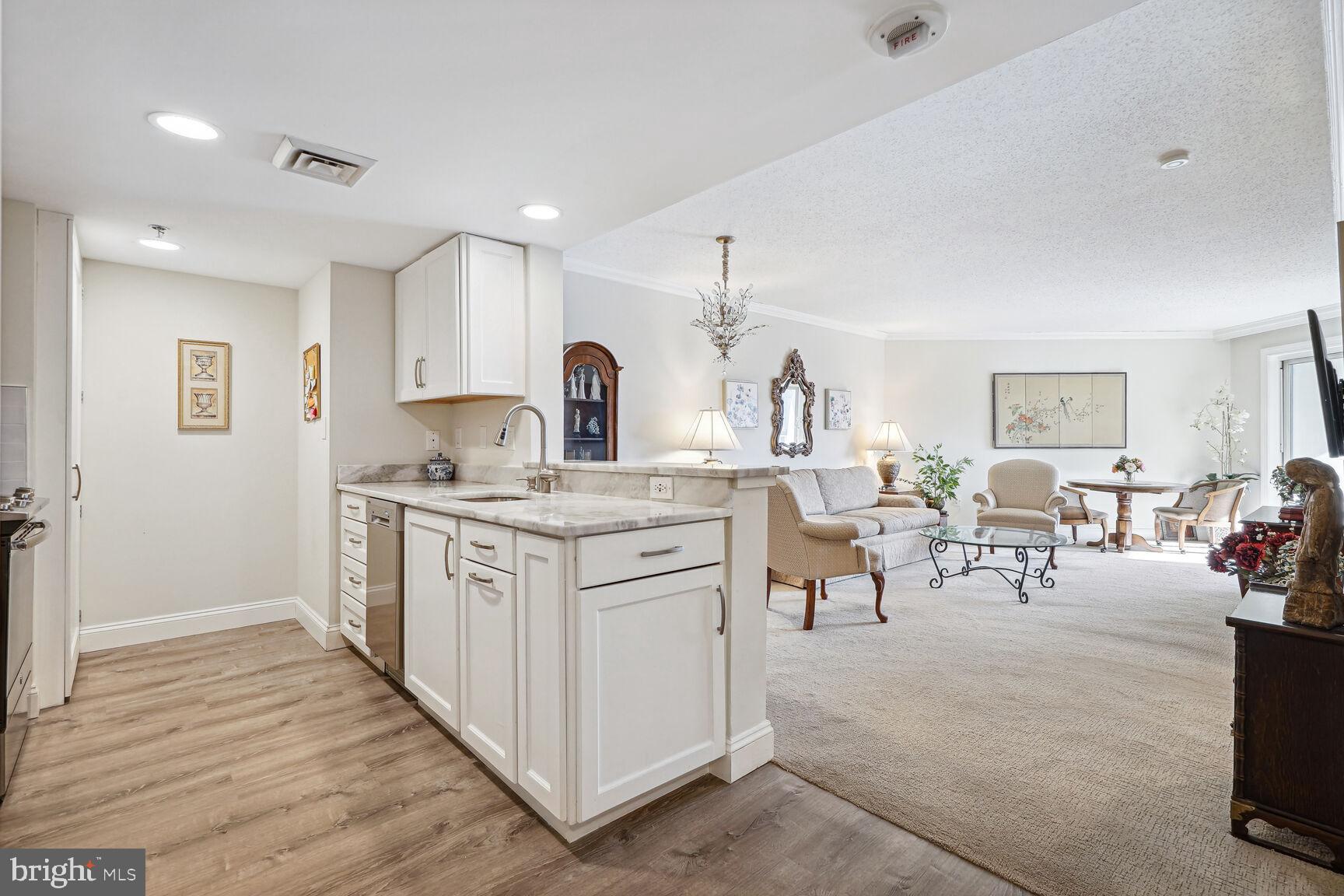 THE JEFFERSON - SUNRISE SENIOR LIVING - Residential Lease