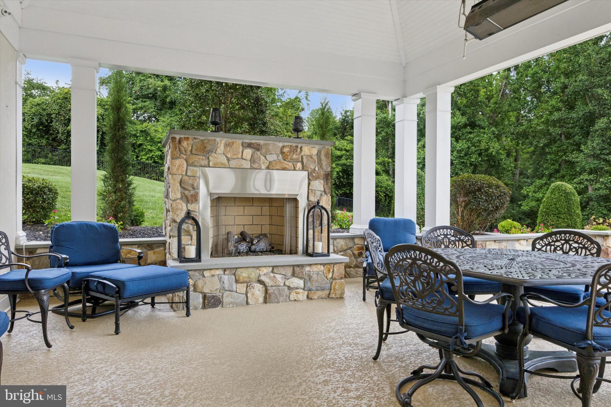 BRICK HOUSE FARM - Residential