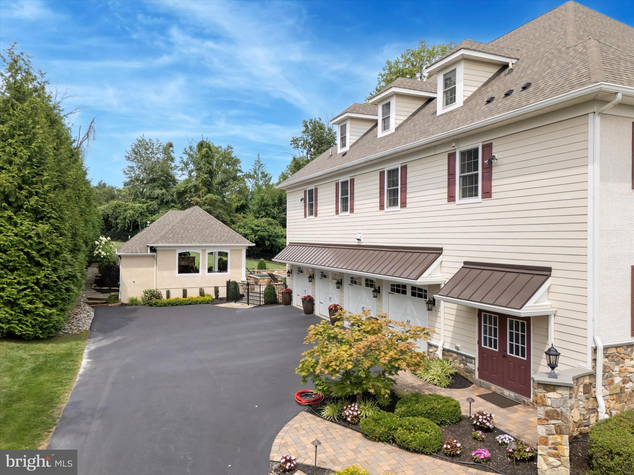 BRICK HOUSE FARM - Residential