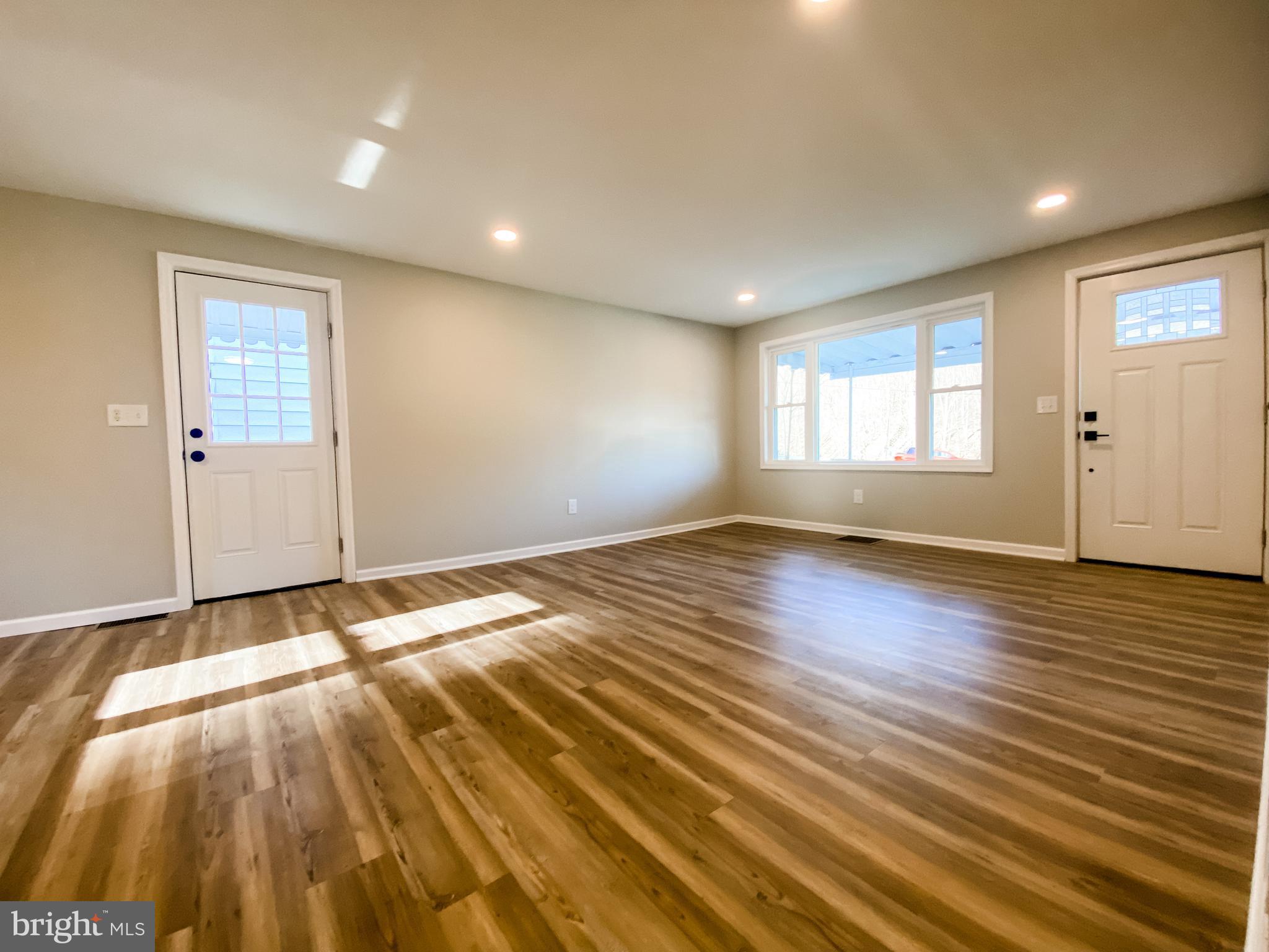 ECKHART MINES - Residential