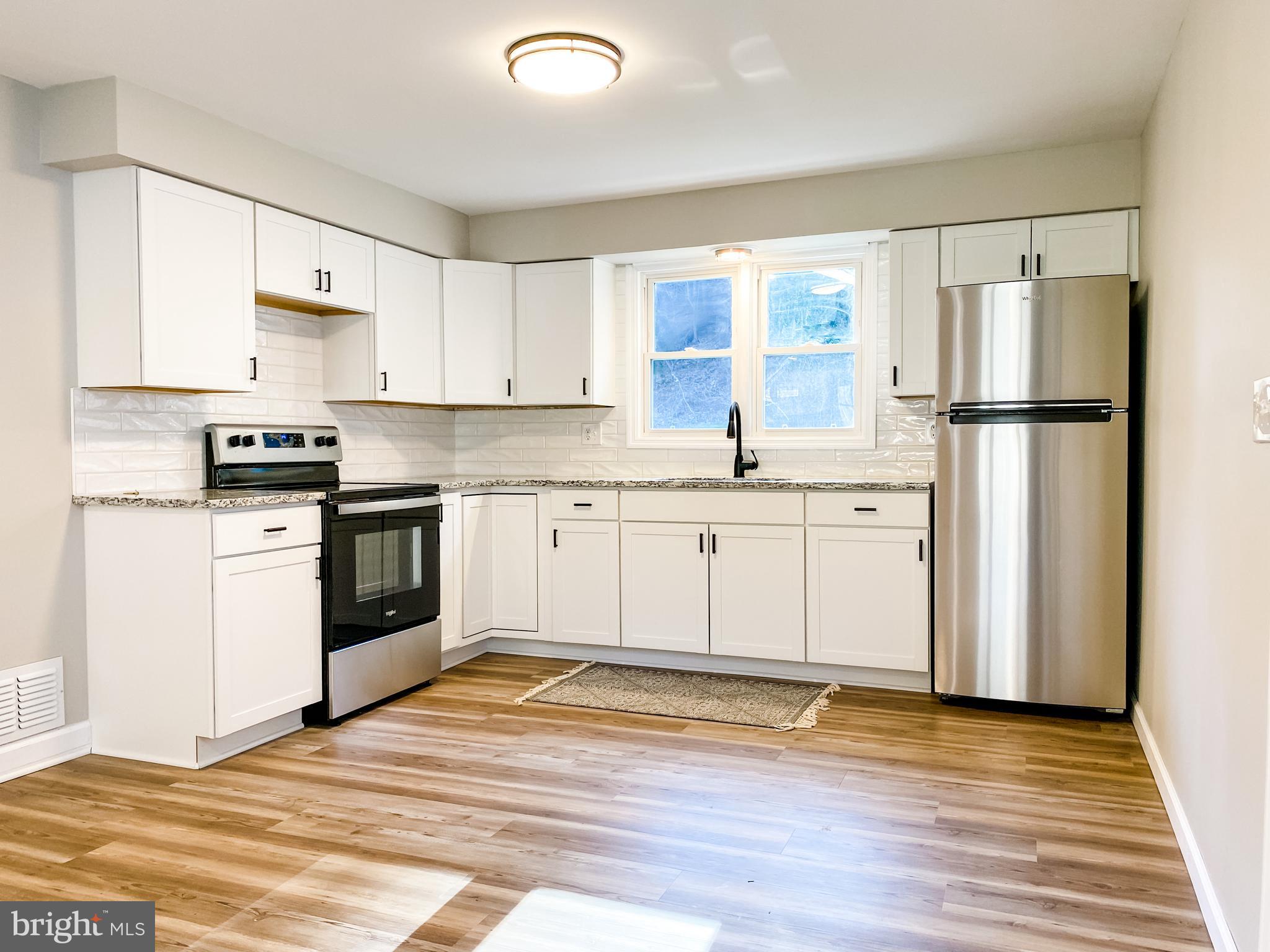 ECKHART MINES - Residential