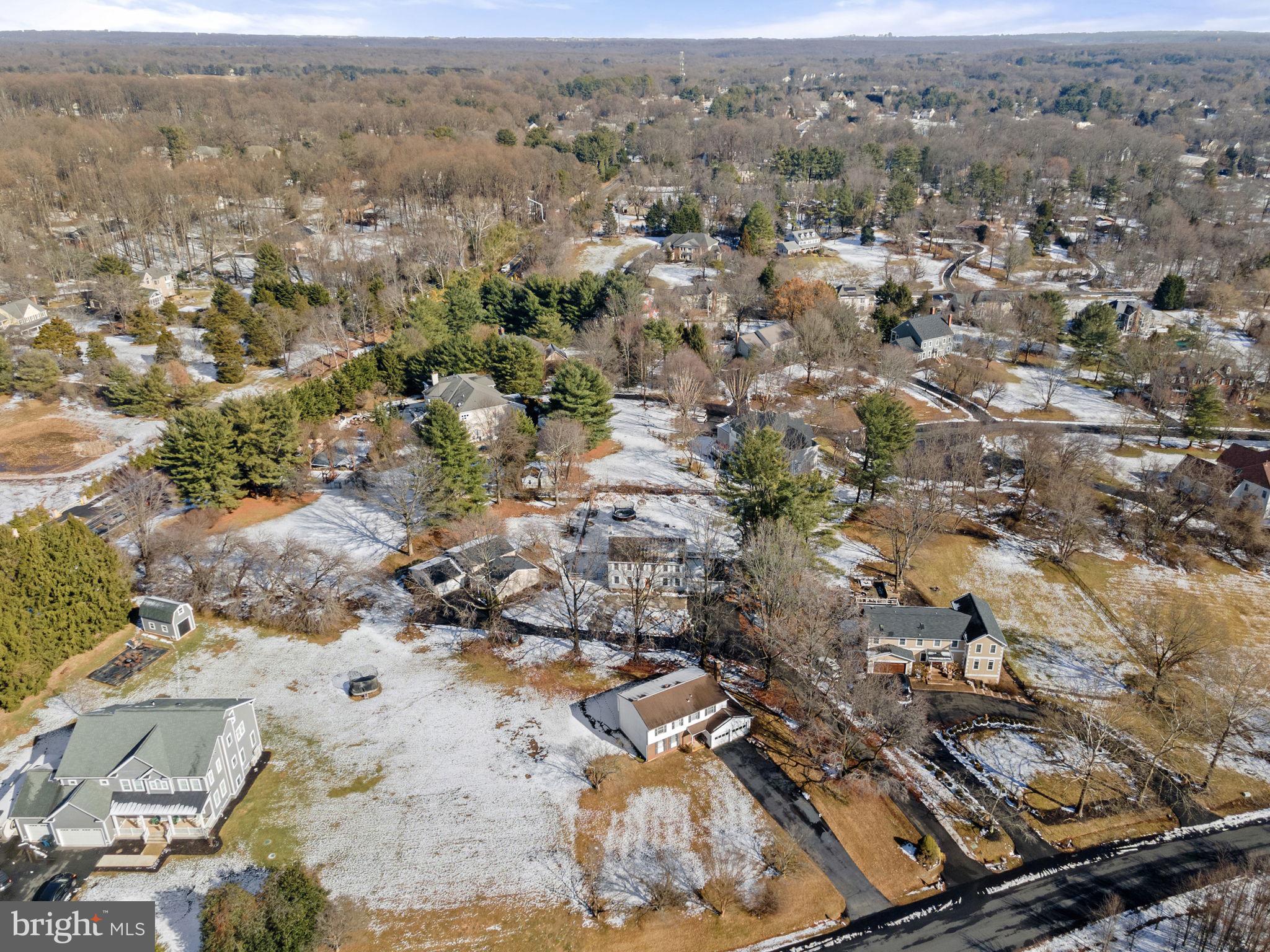 FALLS MANOR - Residential Lease