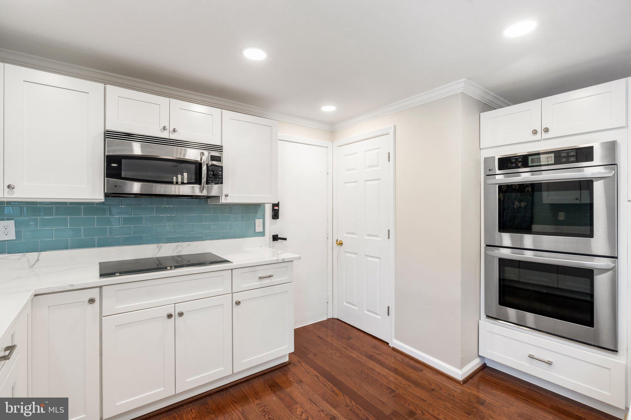 FALLS MANOR - Residential Lease