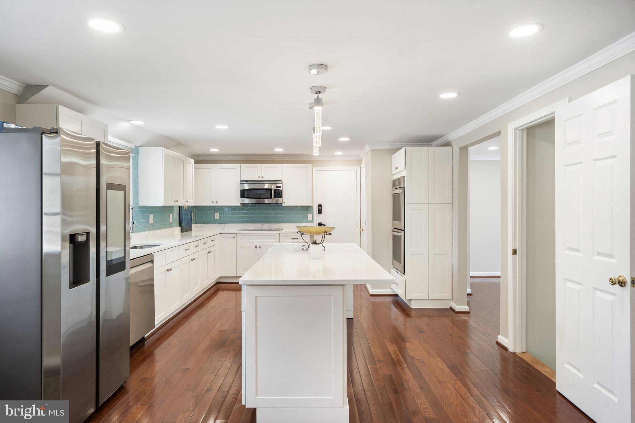 FALLS MANOR - Residential Lease