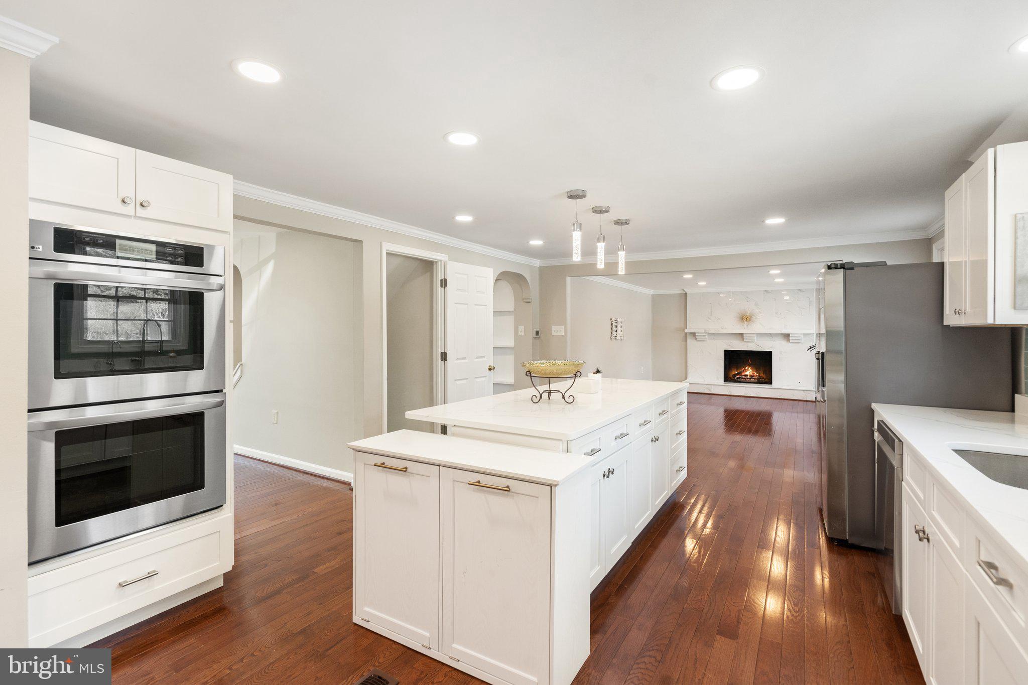 FALLS MANOR - Residential Lease