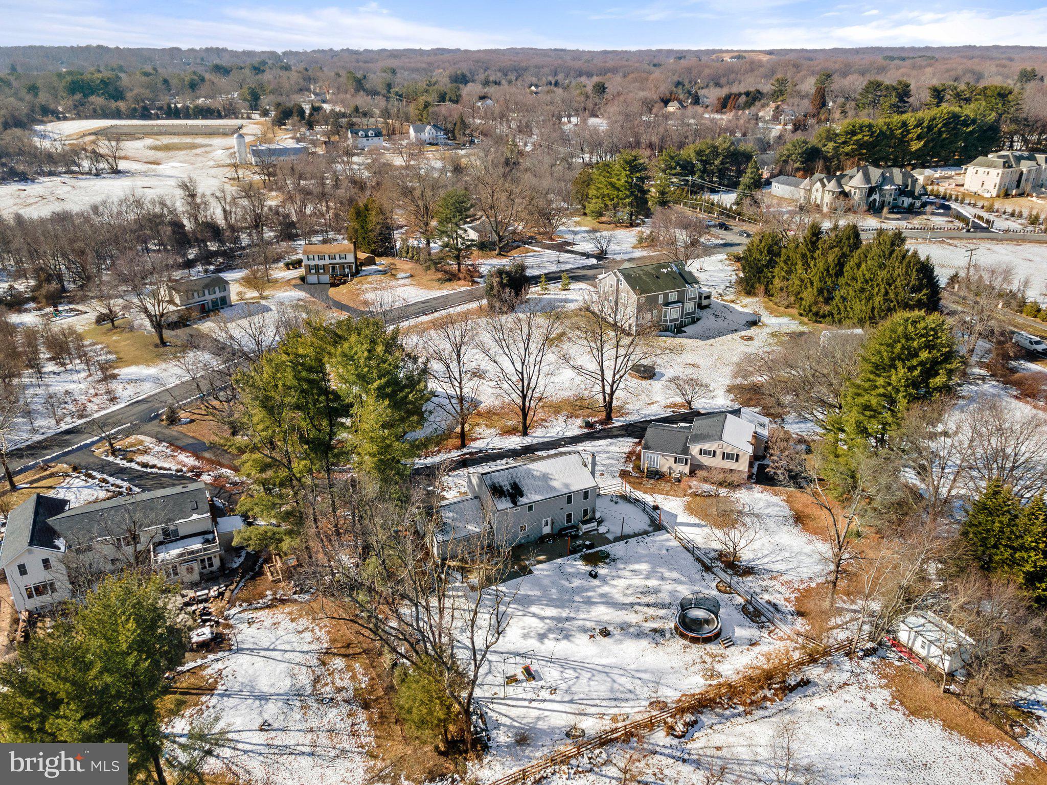 FALLS MANOR - Residential Lease