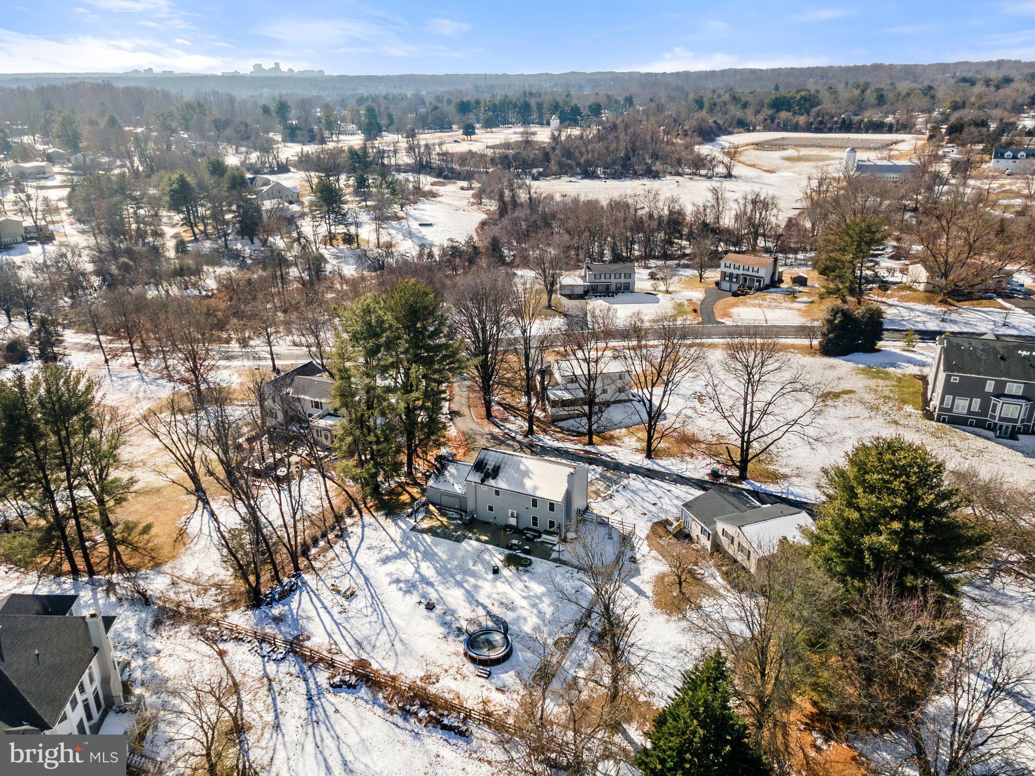 FALLS MANOR - Residential Lease