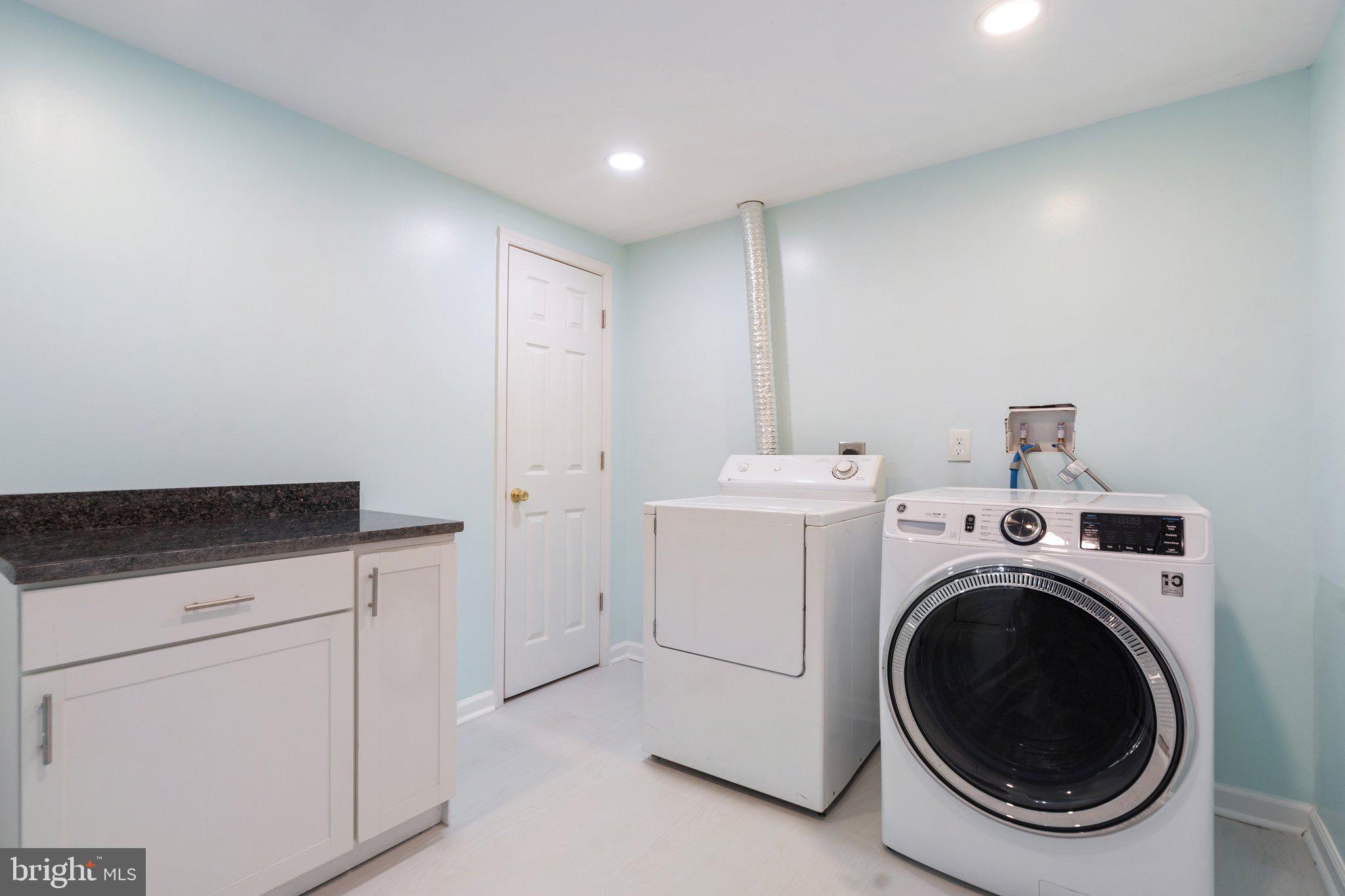 FALLS MANOR - Residential Lease