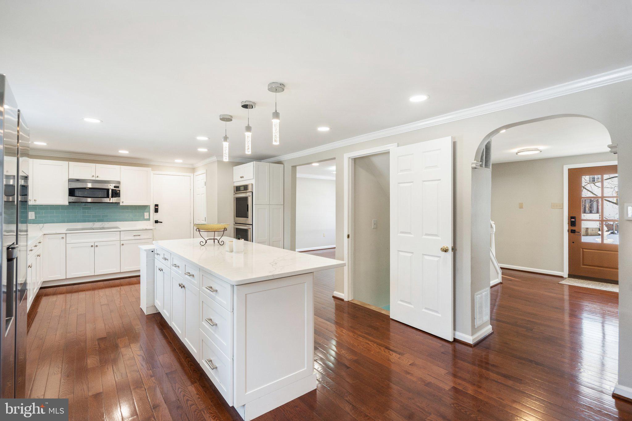 FALLS MANOR - Residential Lease