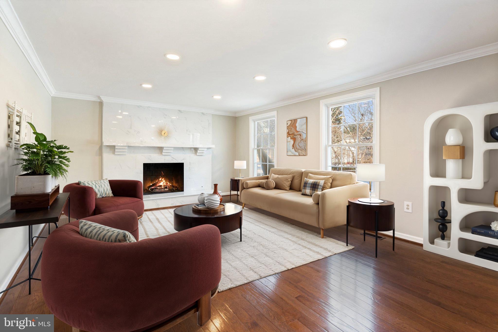 FALLS MANOR - Residential Lease