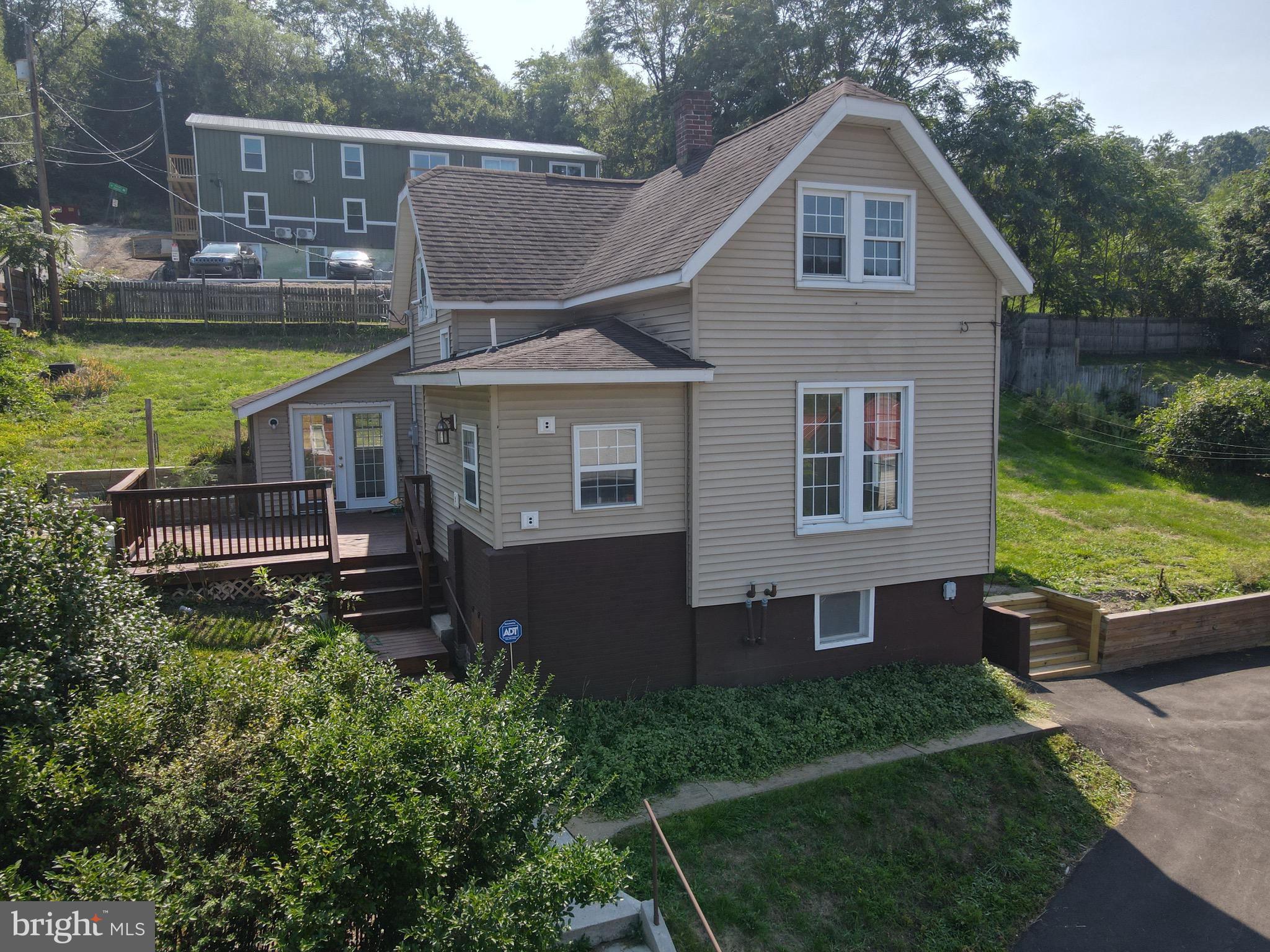 151 S LAUREL AVENUE