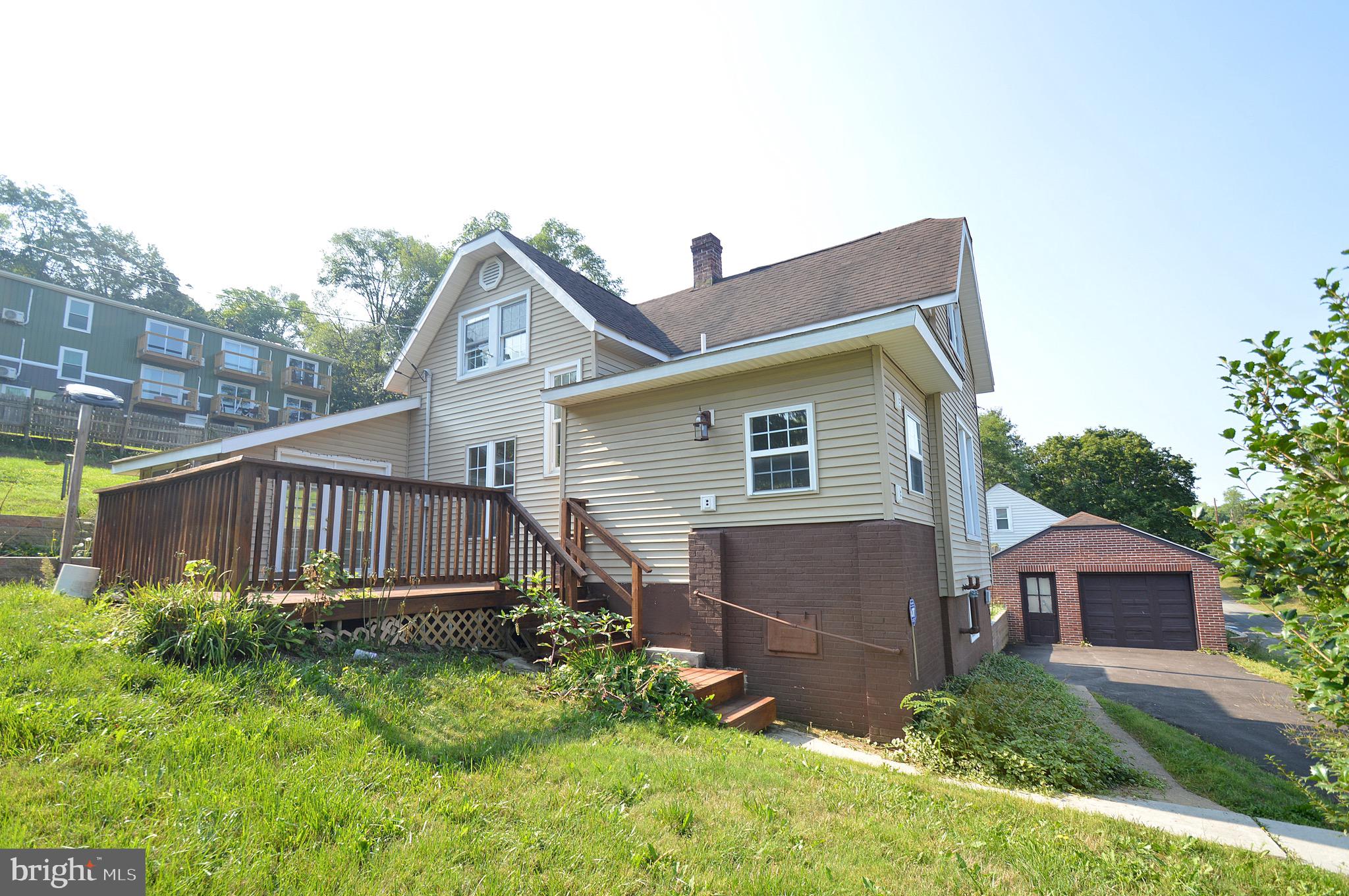 151 S LAUREL AVENUE
