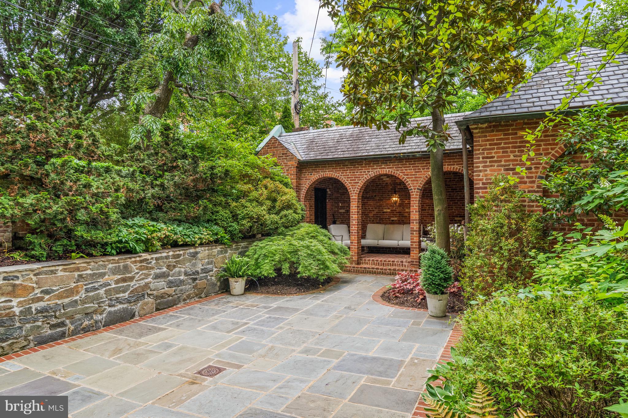 GEORGETOWN - Residential