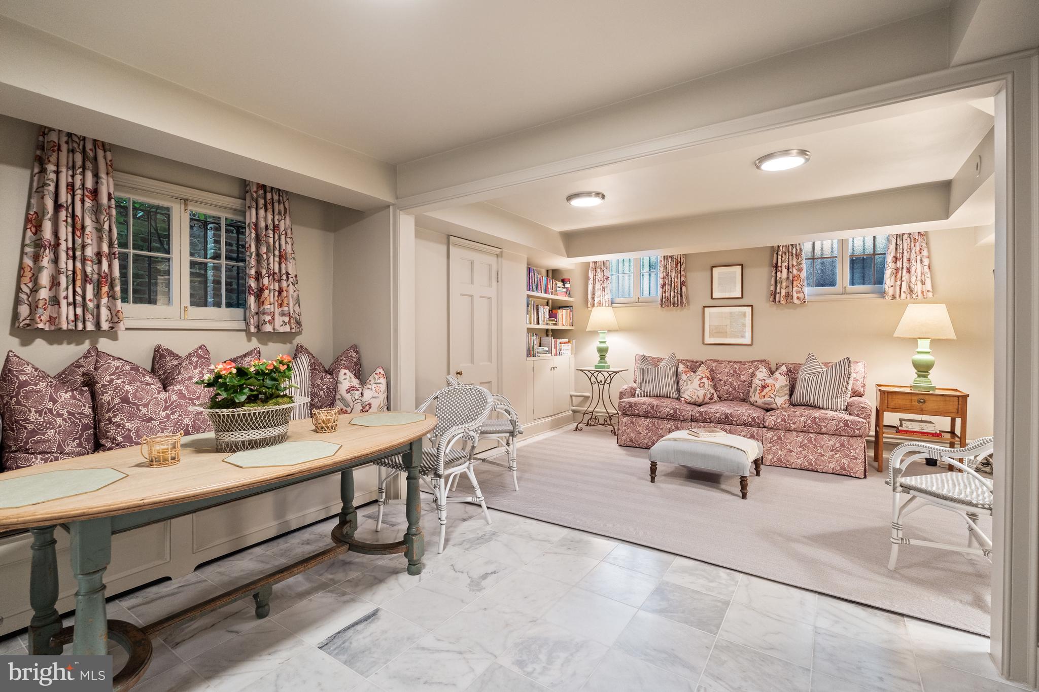 GEORGETOWN - Residential