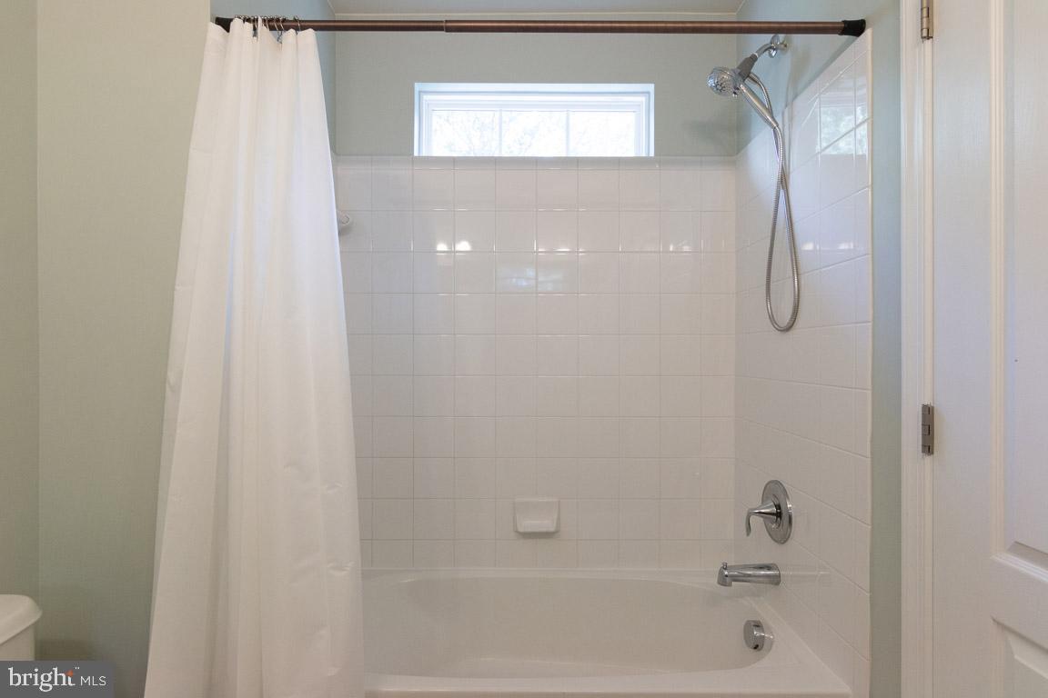 TANYARD SPRINGS - Residential Lease