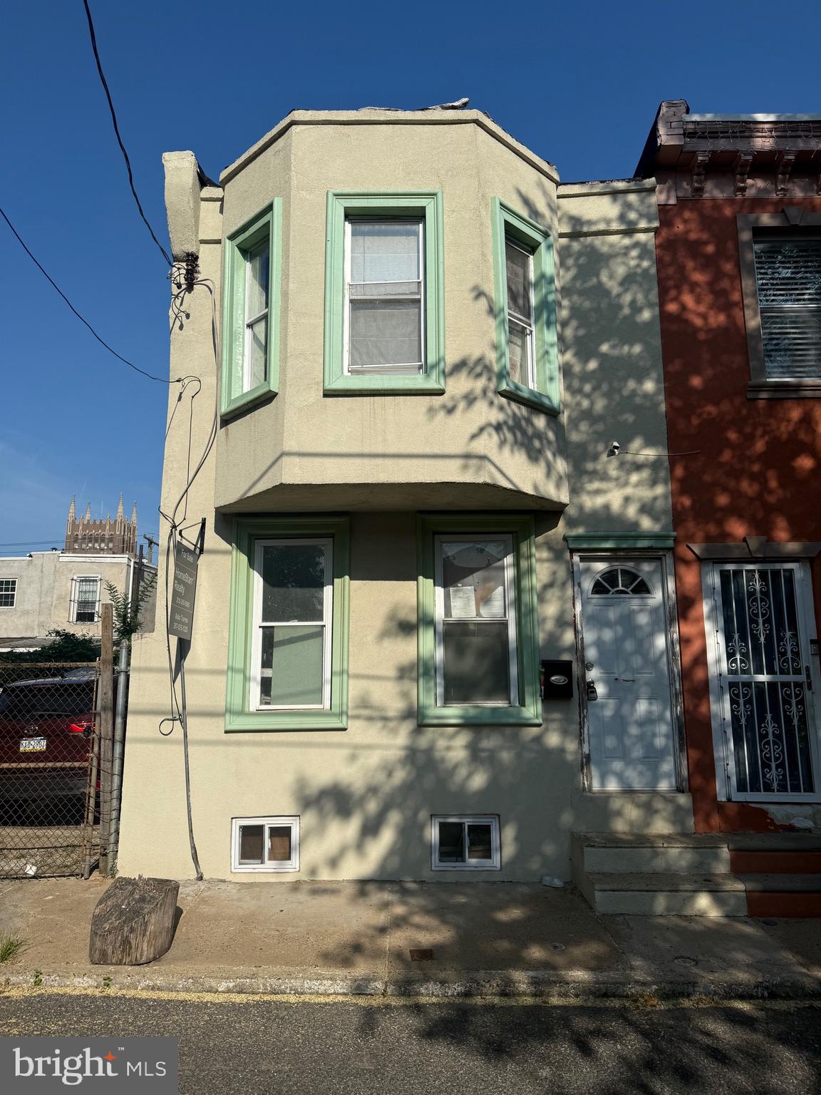 Investor Alert! 2609 Waterloo St is a 3 bed, 1 bath shell located in a rapidly developing area surrounded by new construction and neighborhood growth. This property is fully gutted and framed, offering the perfect blank canvas for an investor to bring their vision to life. Whether you’re looking for a fix-and-flip or a long-term rental opportunity, this project is primed for profit. Don’t miss out on being part of this up-and-coming neighborhood!