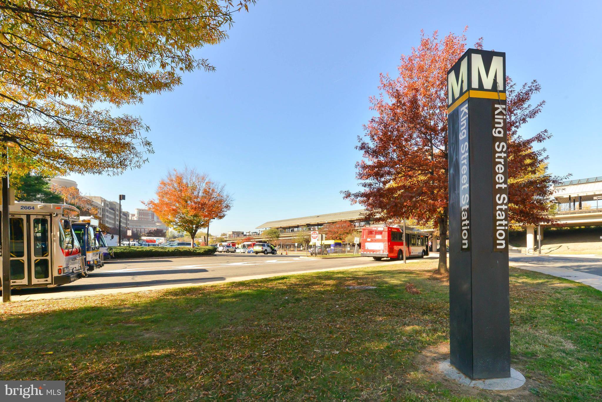 DUKE CONDOMINIUM - Residential