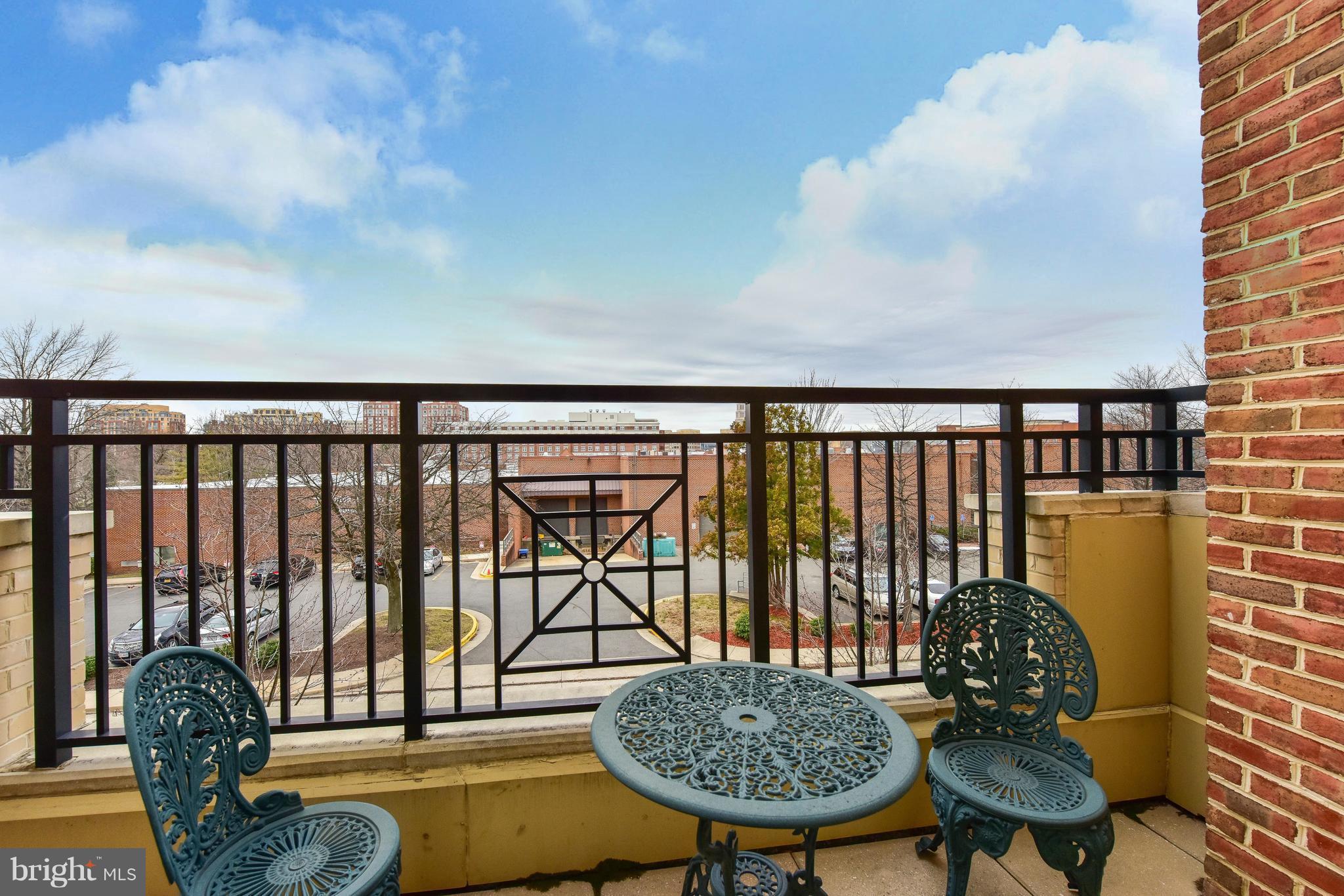 DUKE CONDOMINIUM - Residential