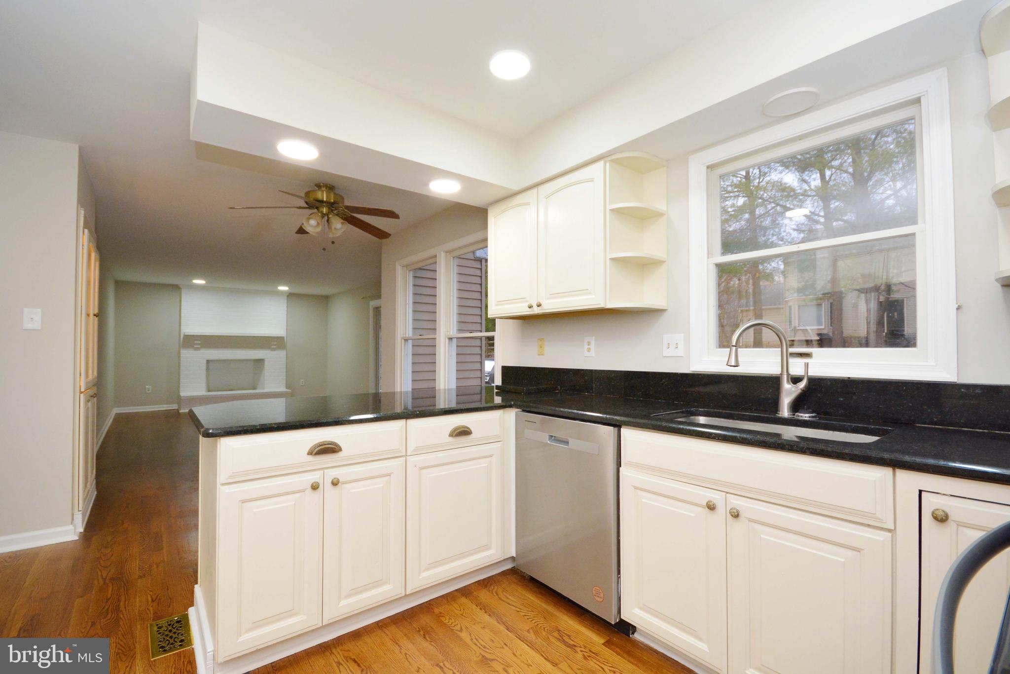 HUNT MEADOW - Residential Lease