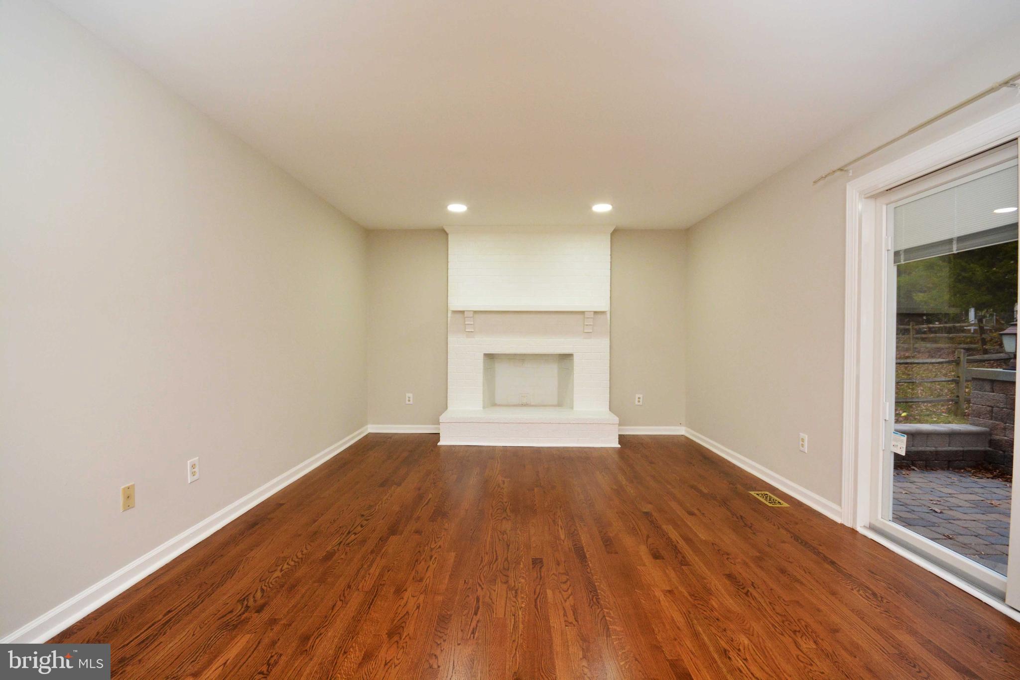 HUNT MEADOW - Residential Lease