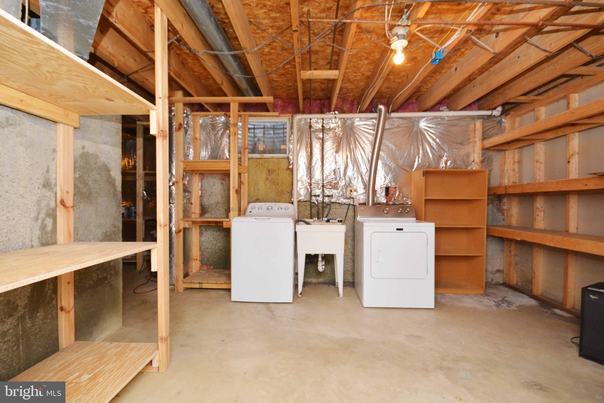 HUNT MEADOW - Residential Lease