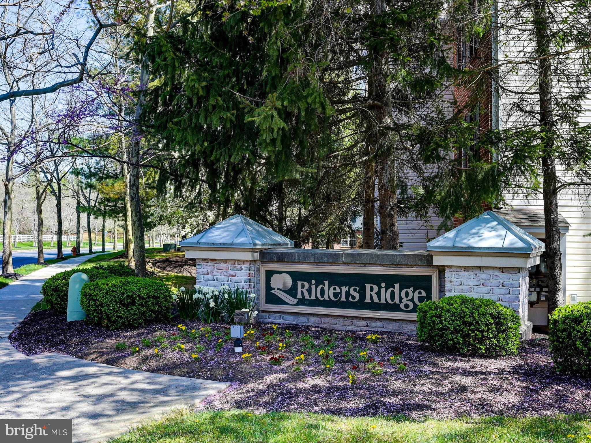RIDERS RIDGE - Residential