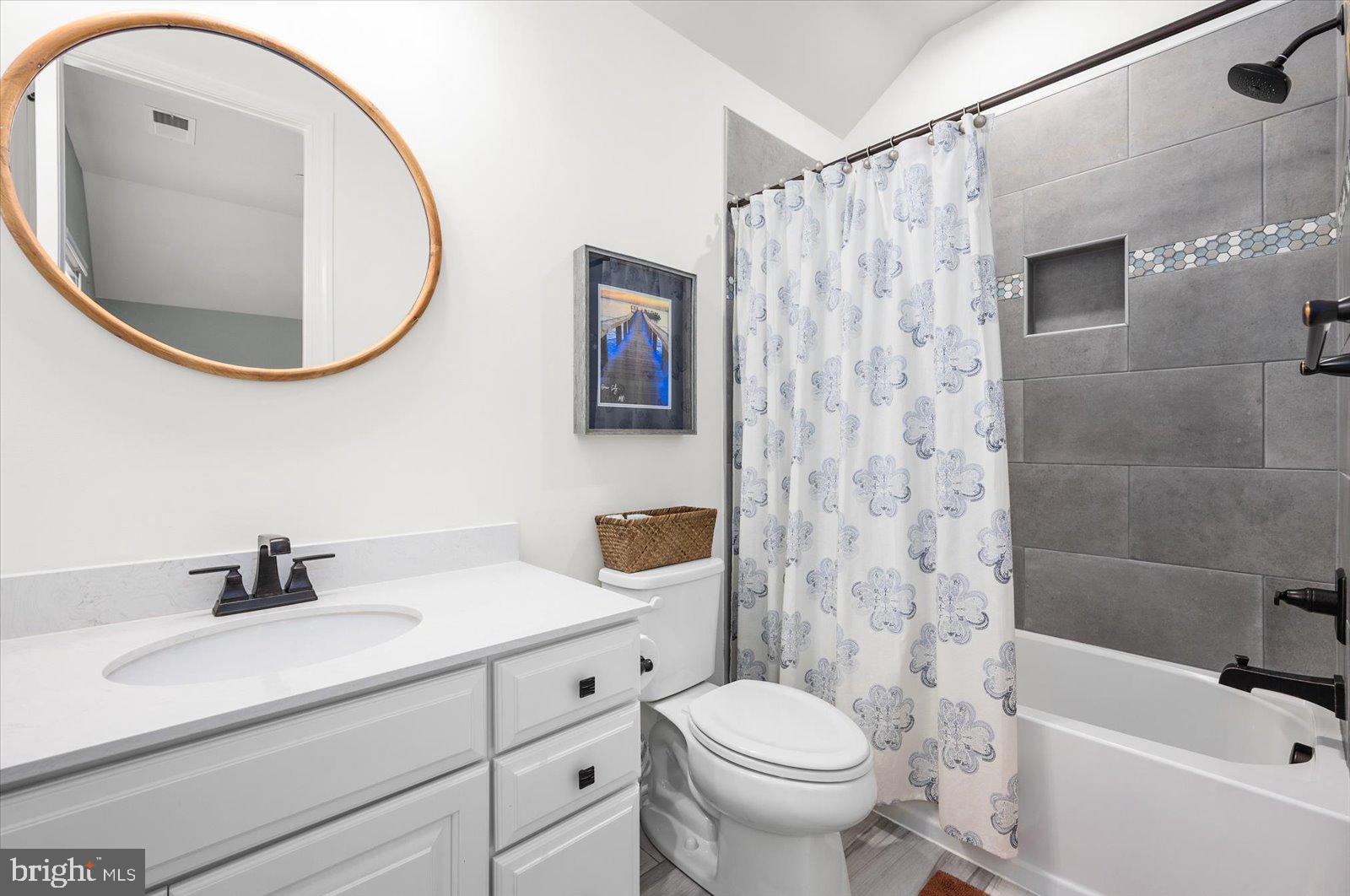 GLEN RIDDLE - Residential