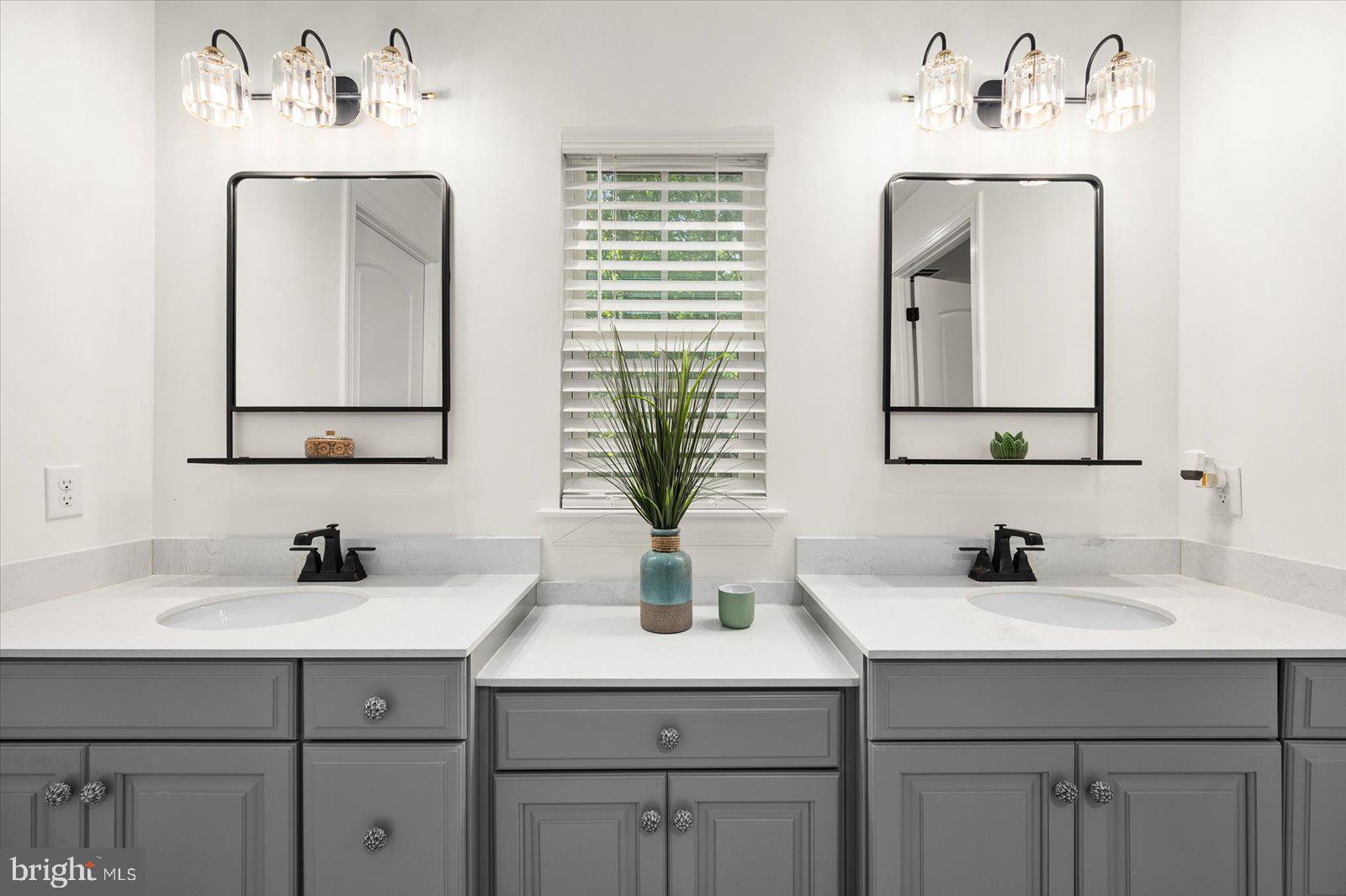 GLEN RIDDLE - Residential