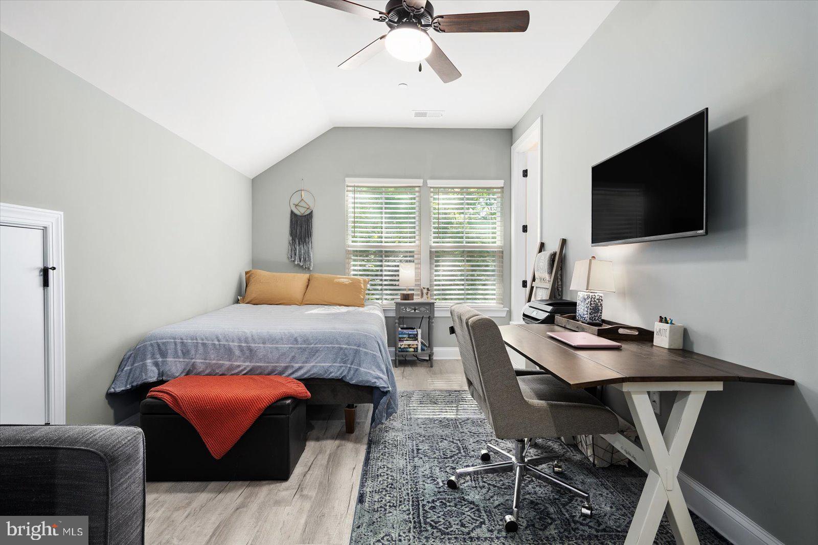 GLEN RIDDLE - Residential