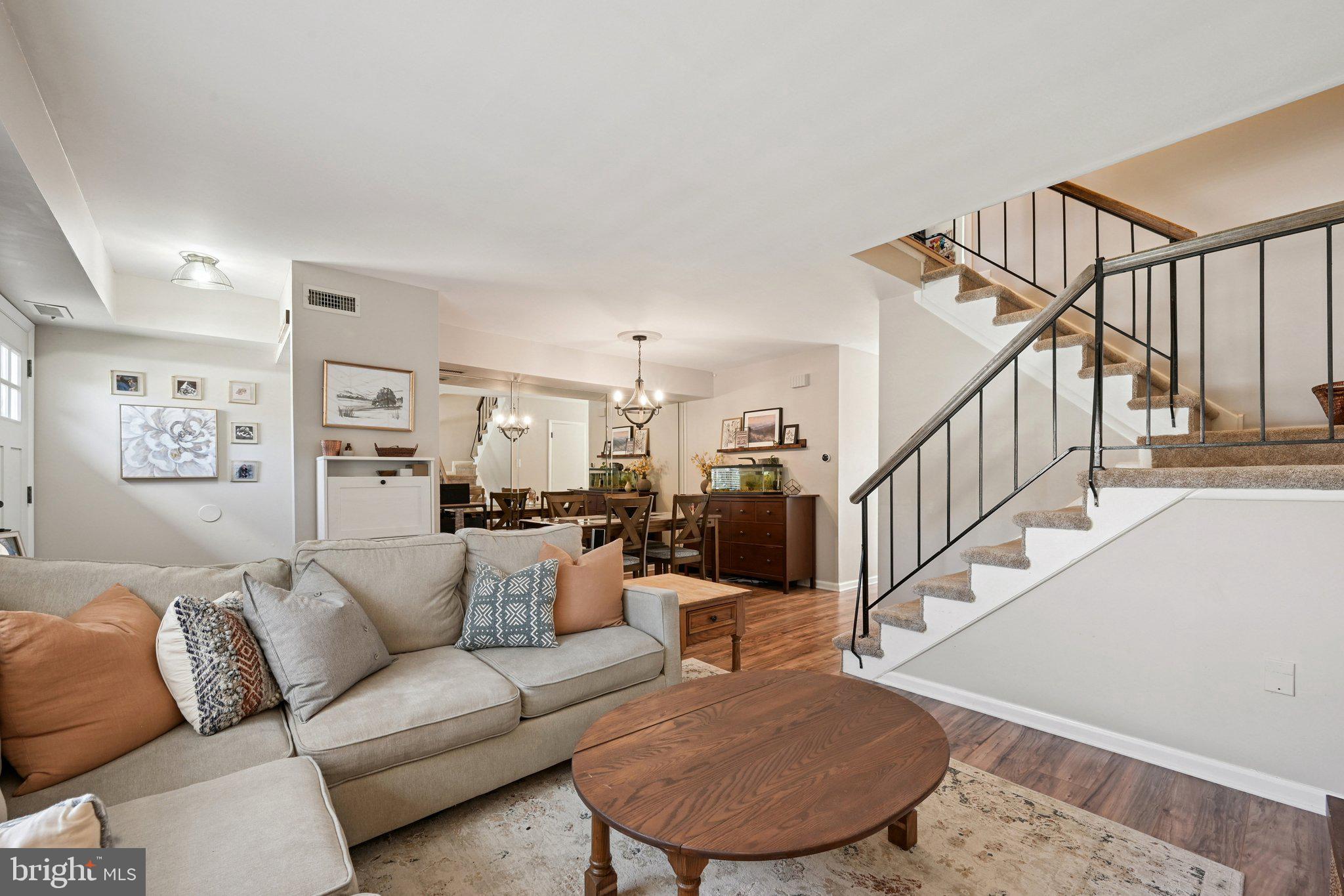 127 CHELSEA CIRCLE B143