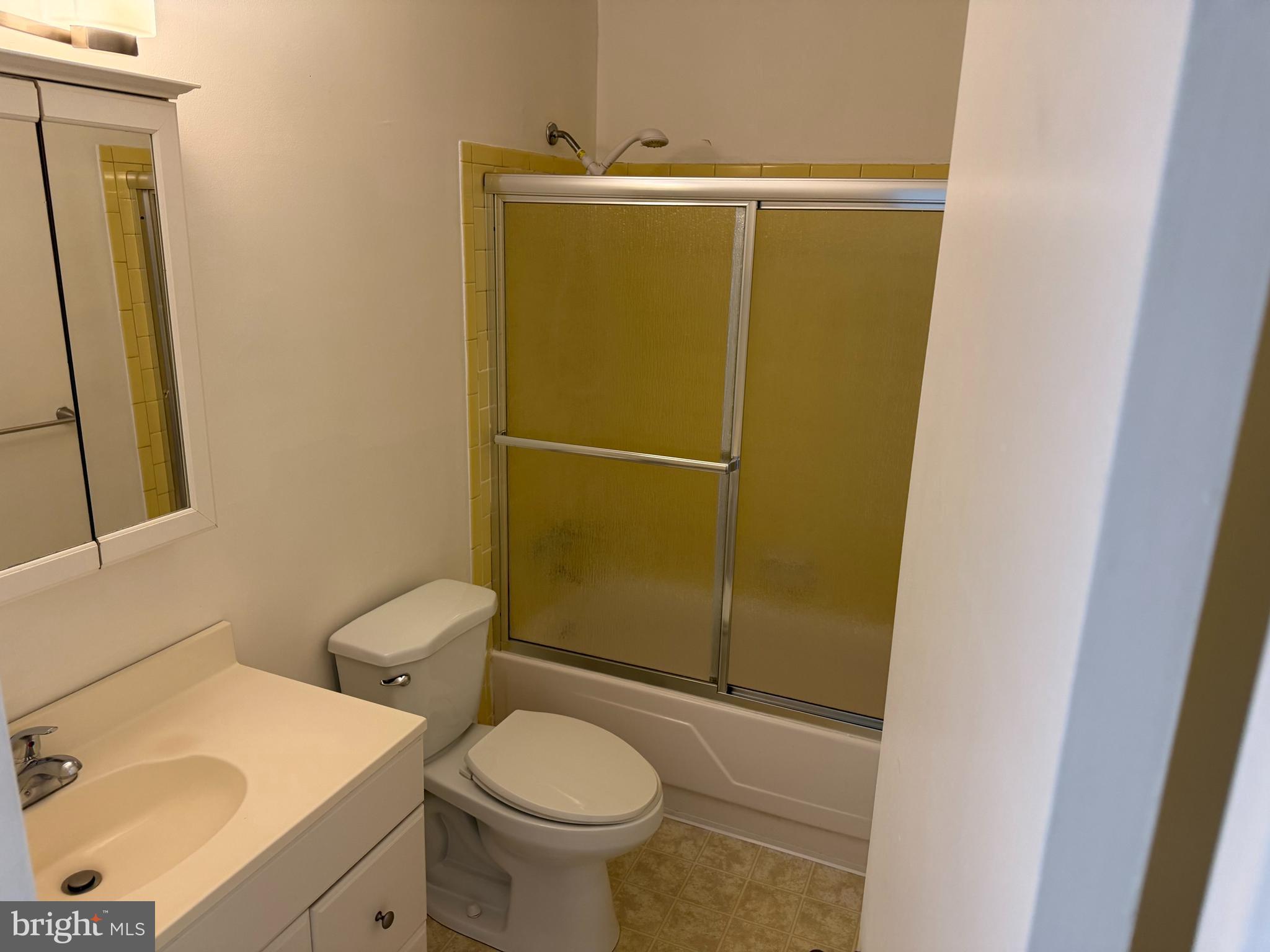 WILLIAMSBURG VIL - Residential